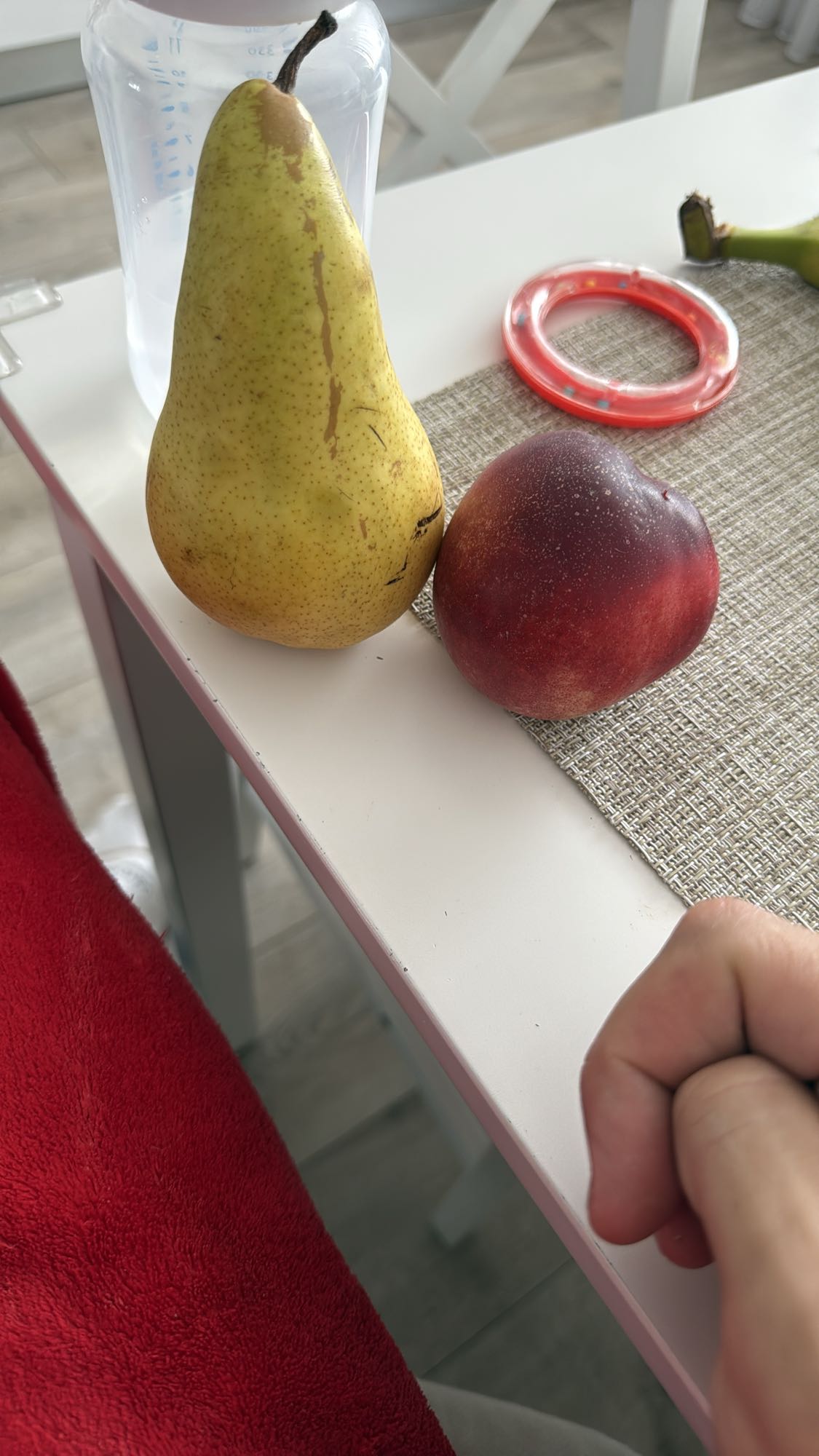 Pear and nectarine snack