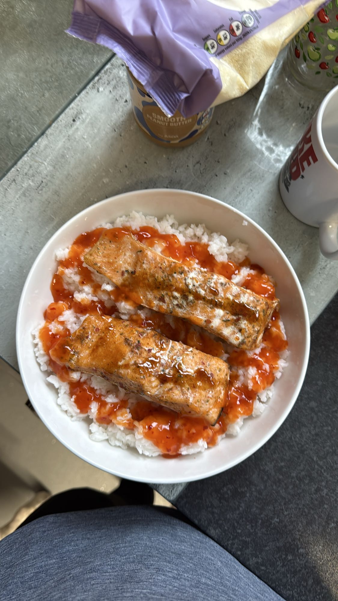 Salmon rice with sauce
