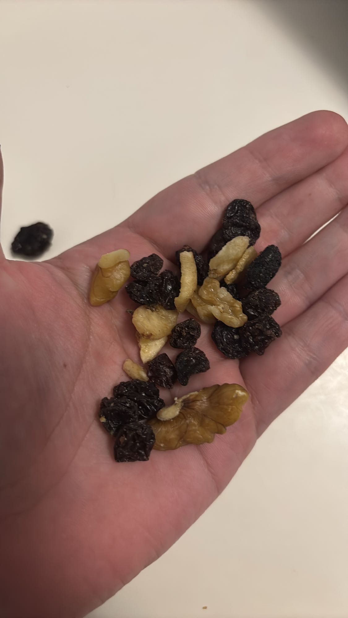 Walnuts and raisins snack