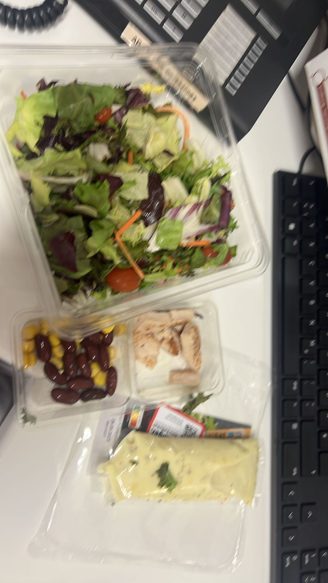 Salat mit Hähnchen und Bohnen