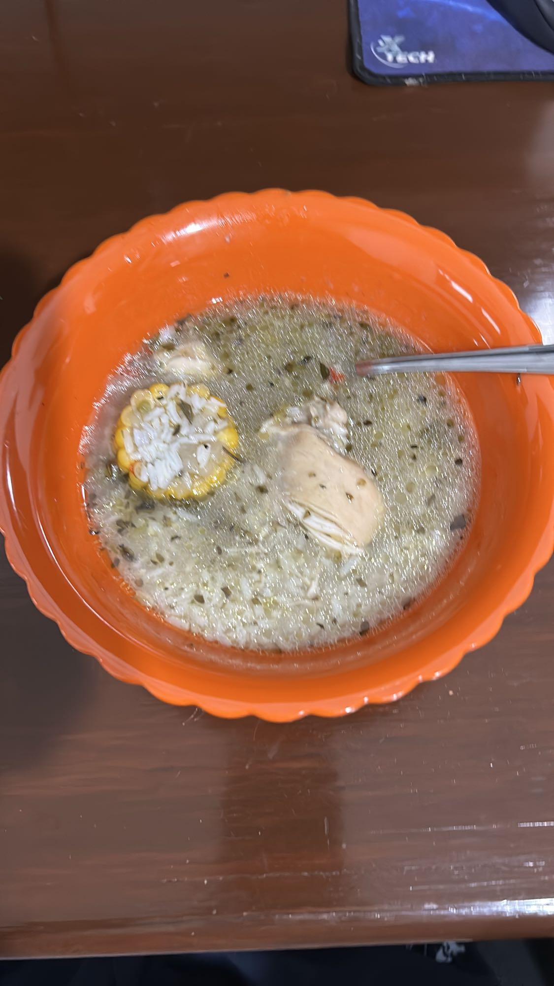 sopa de pollo con maíz