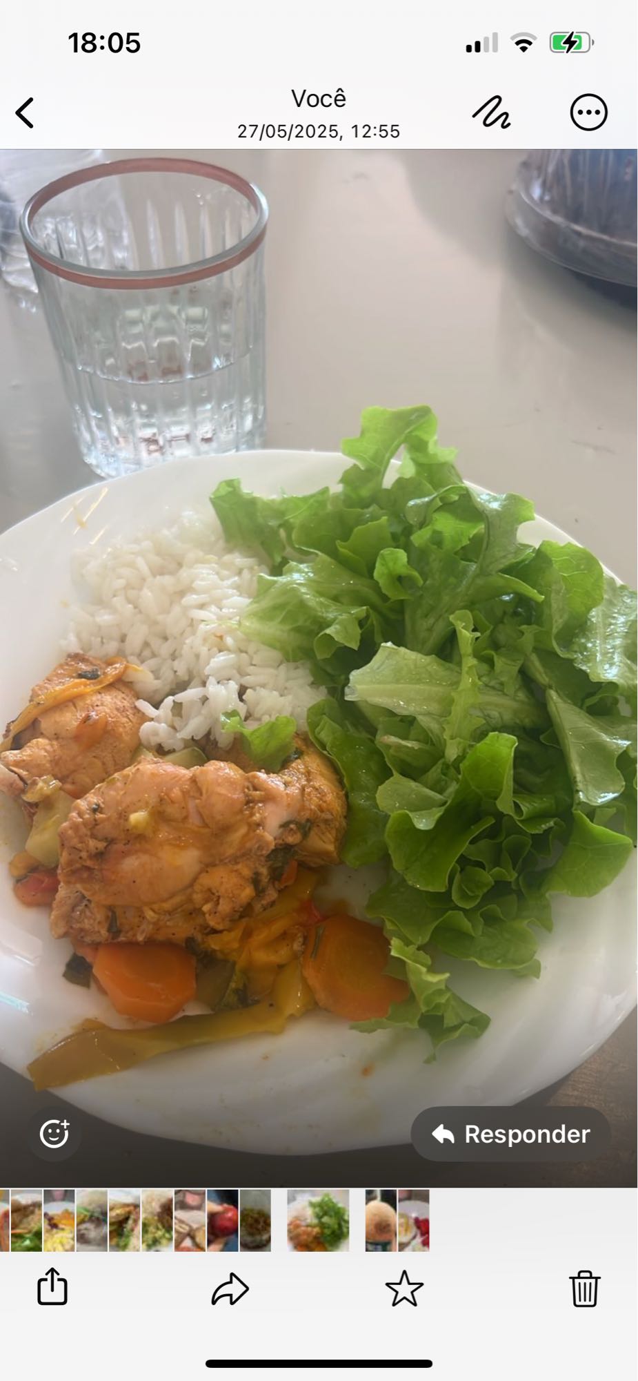 Frango, arroz e salada