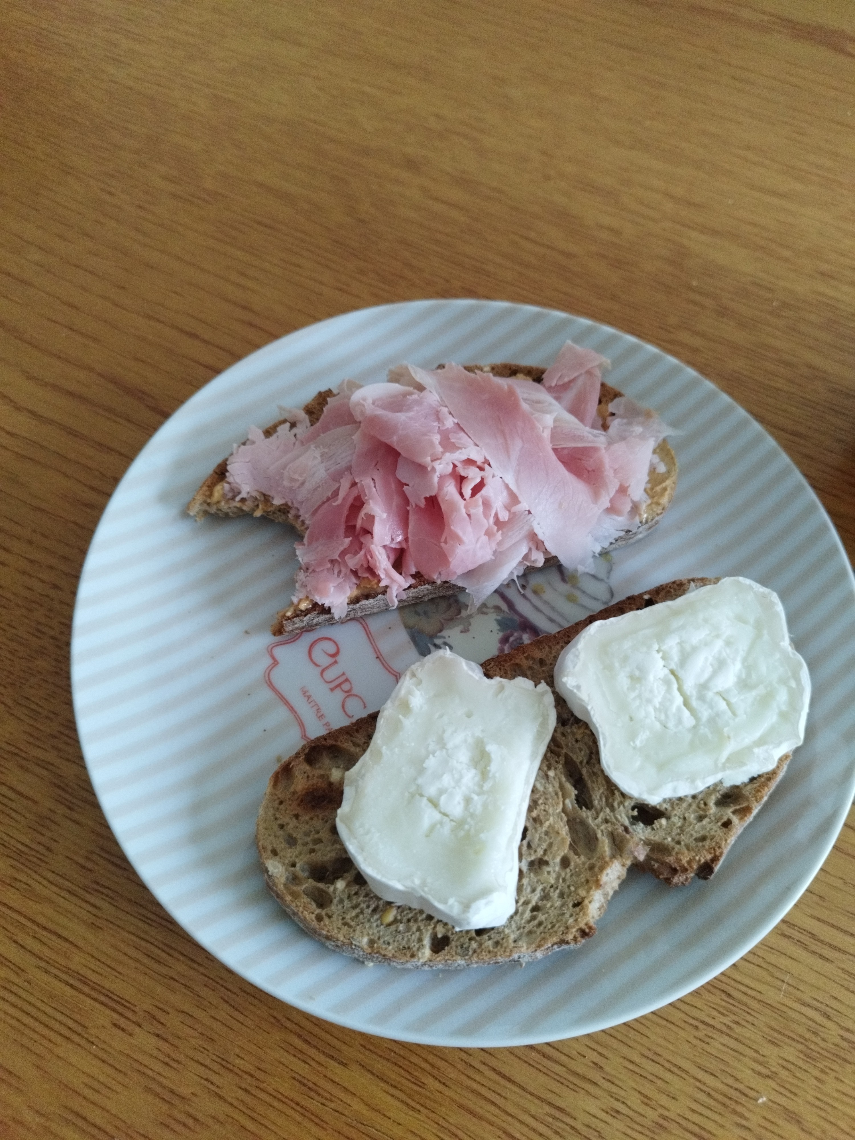 Tartines jambon et chèvre
