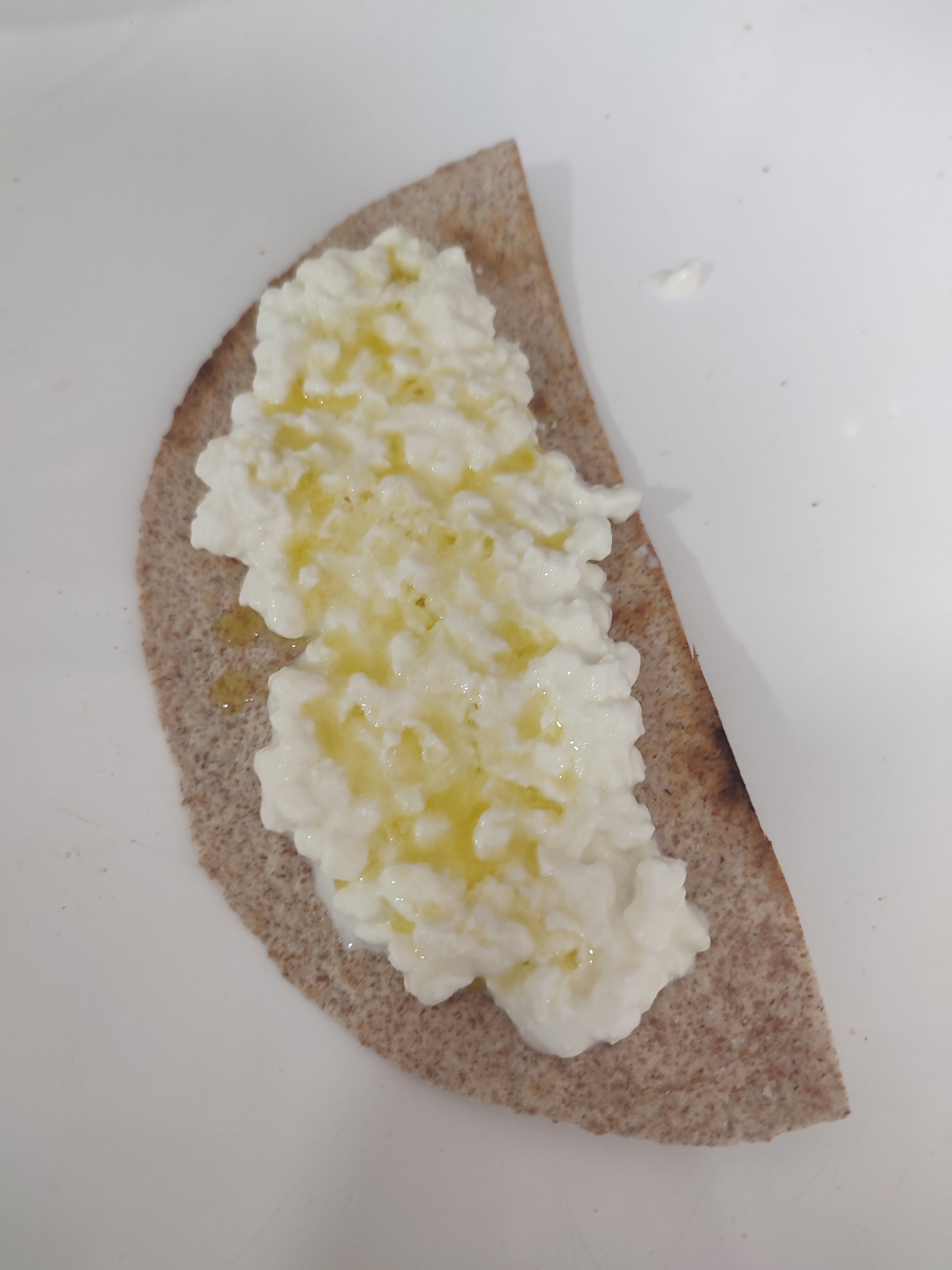 Tortita de avena con queso cottage