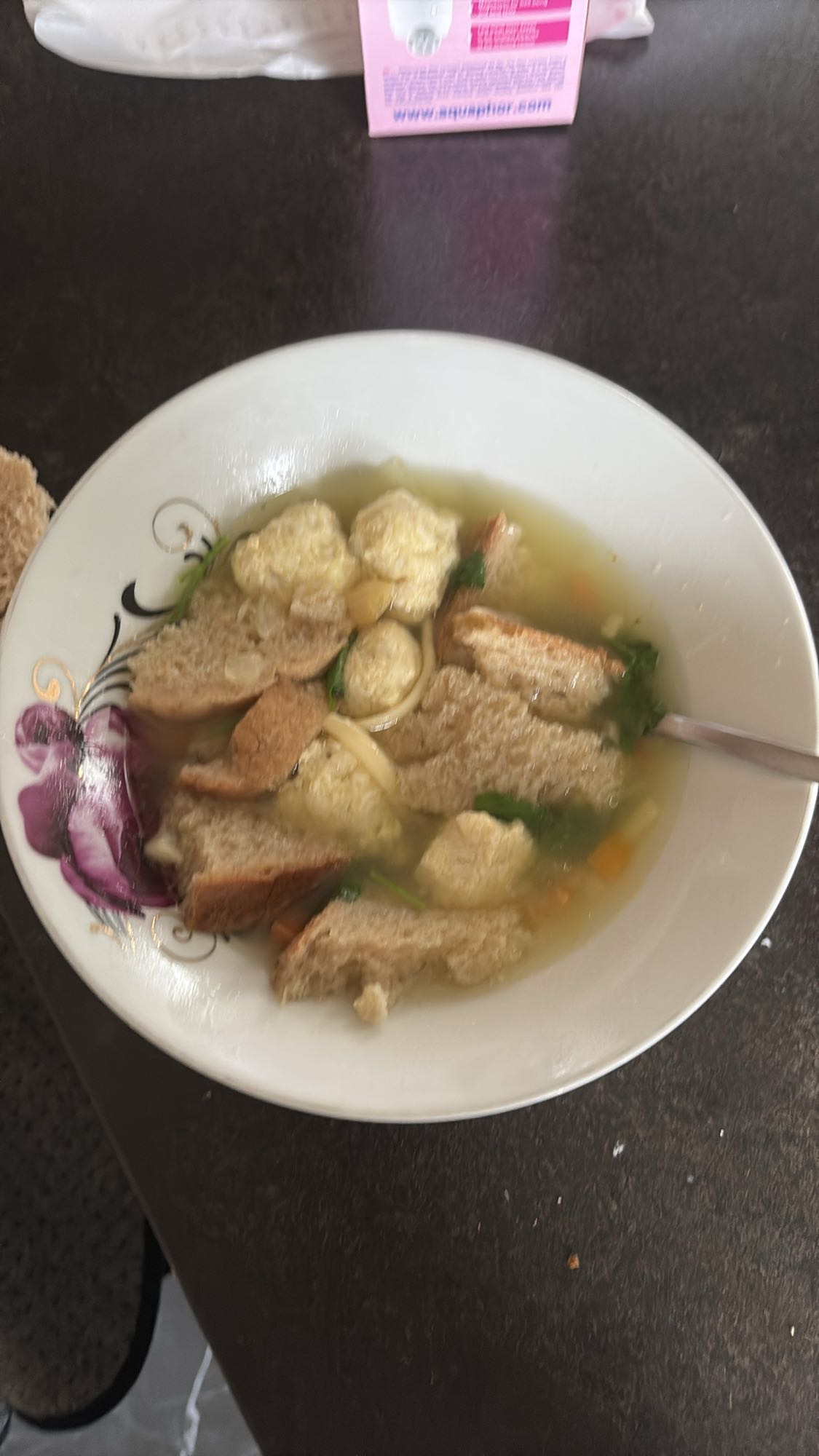 Supă de perișoare din carne de pui