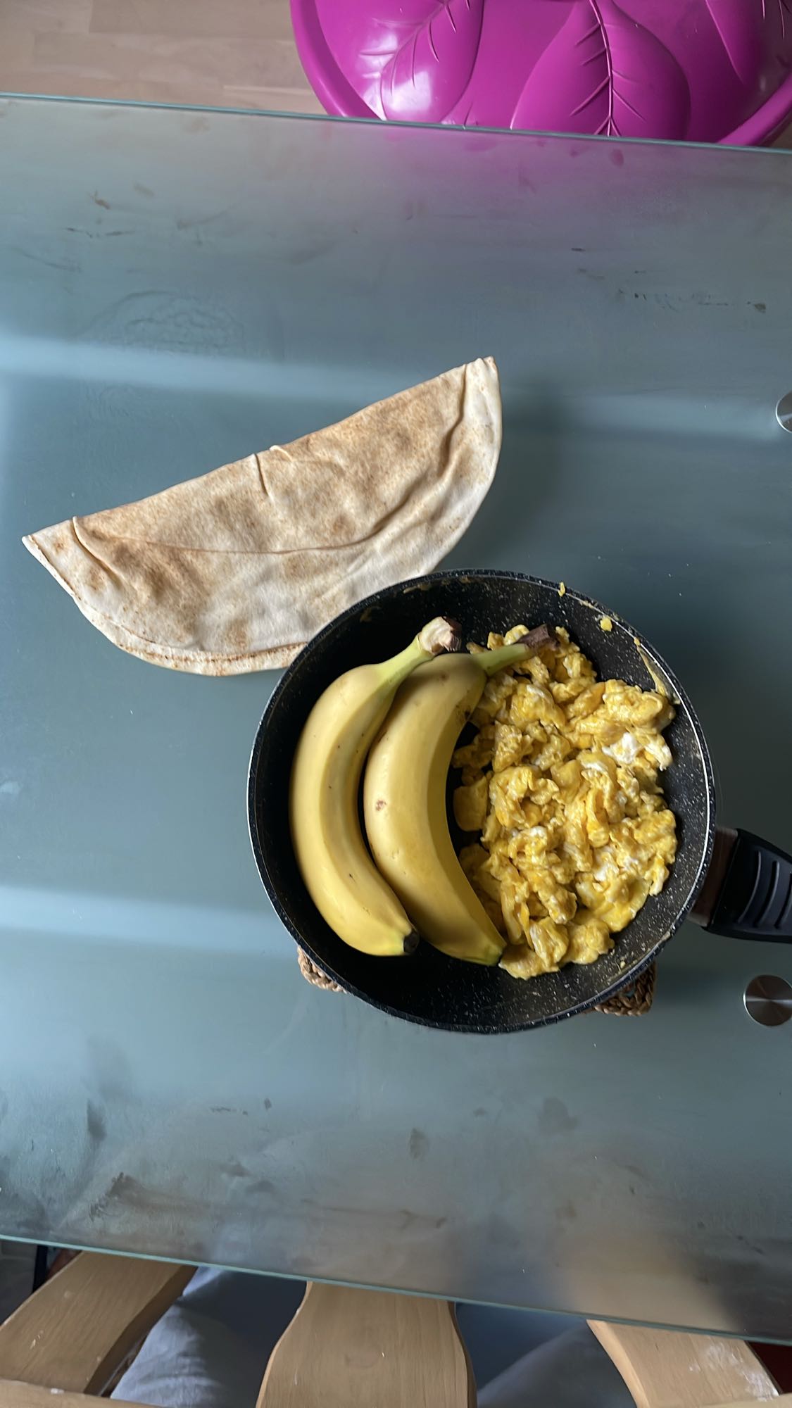 Bananen-Ei-Wrap-Frühstück