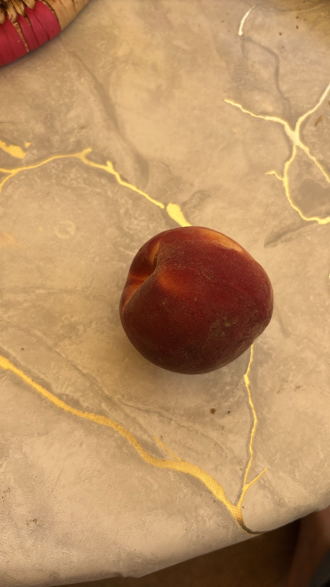 2 pêches et 2 abricots