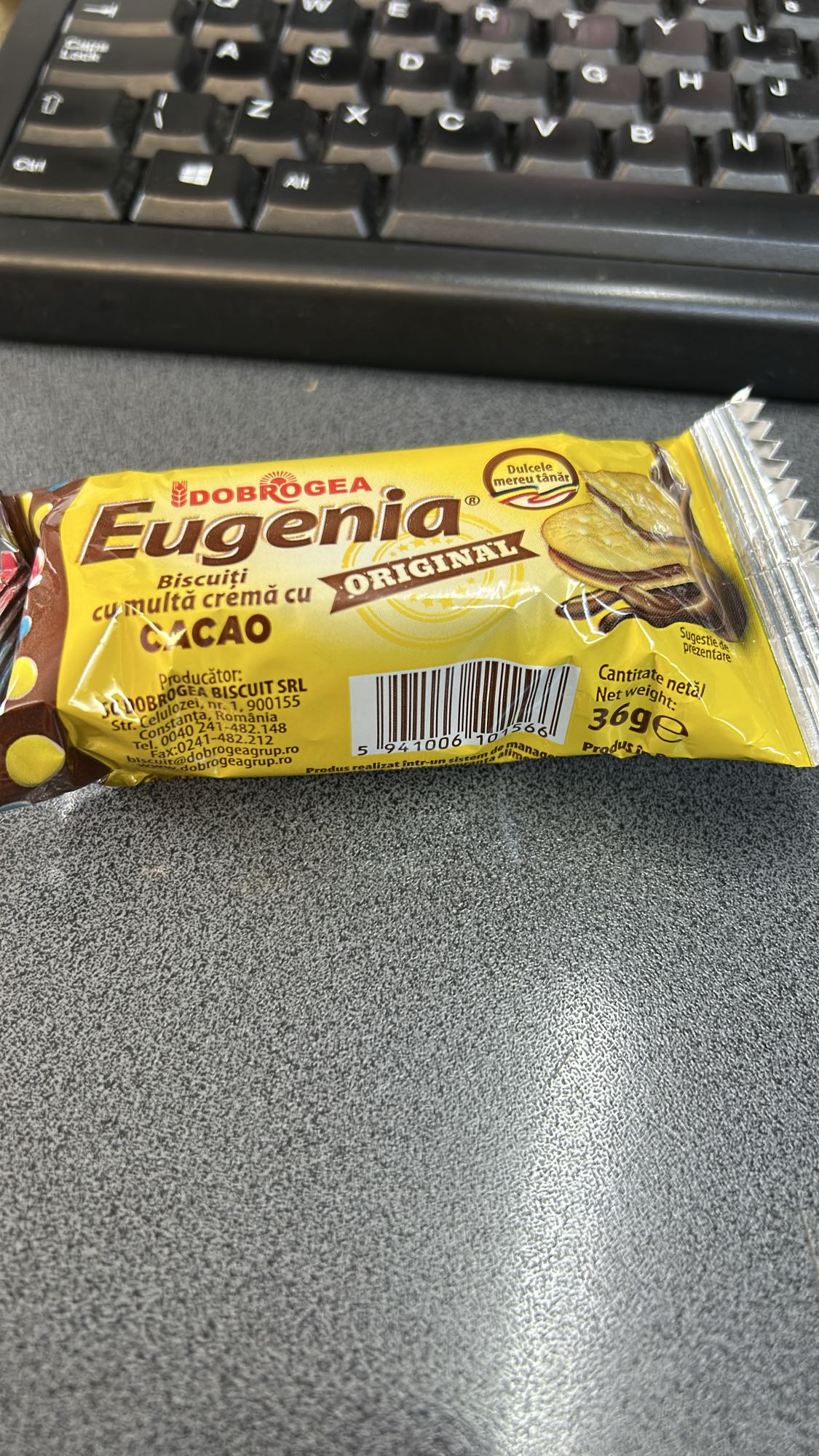 Biscuiti cu crema cacao