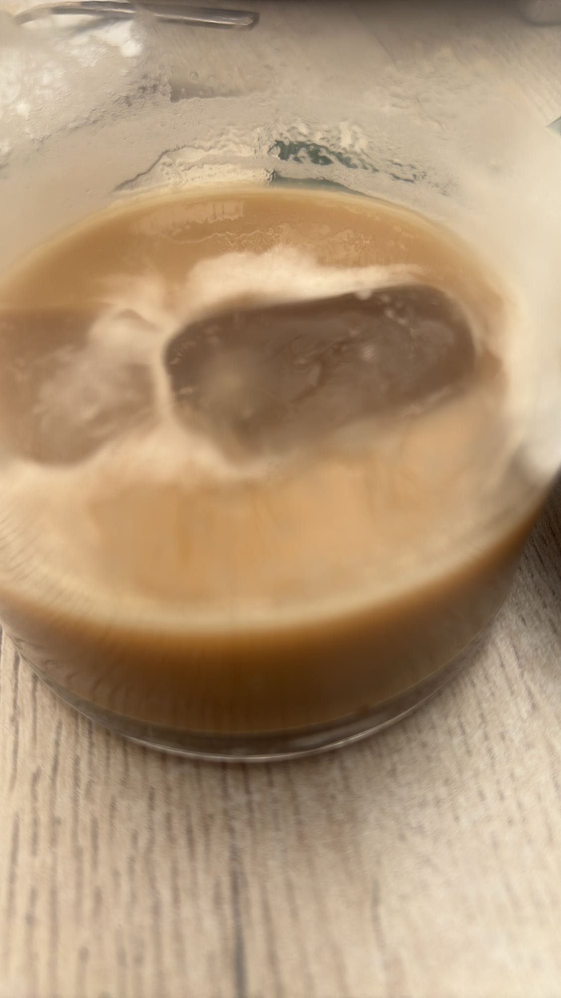 café con leche frío