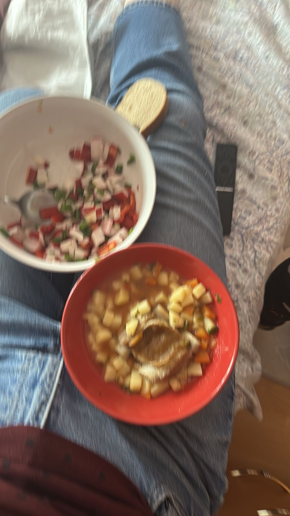 Supă de pește cu salată