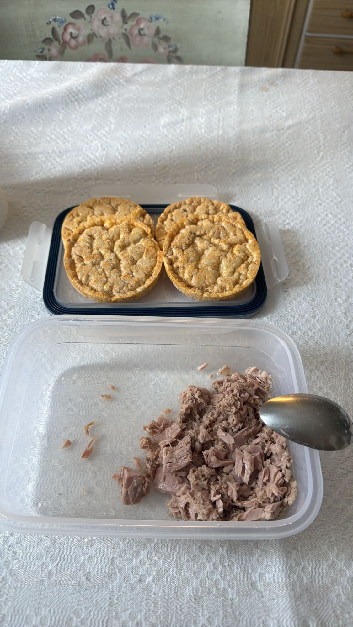 Majskakor med tonfisk