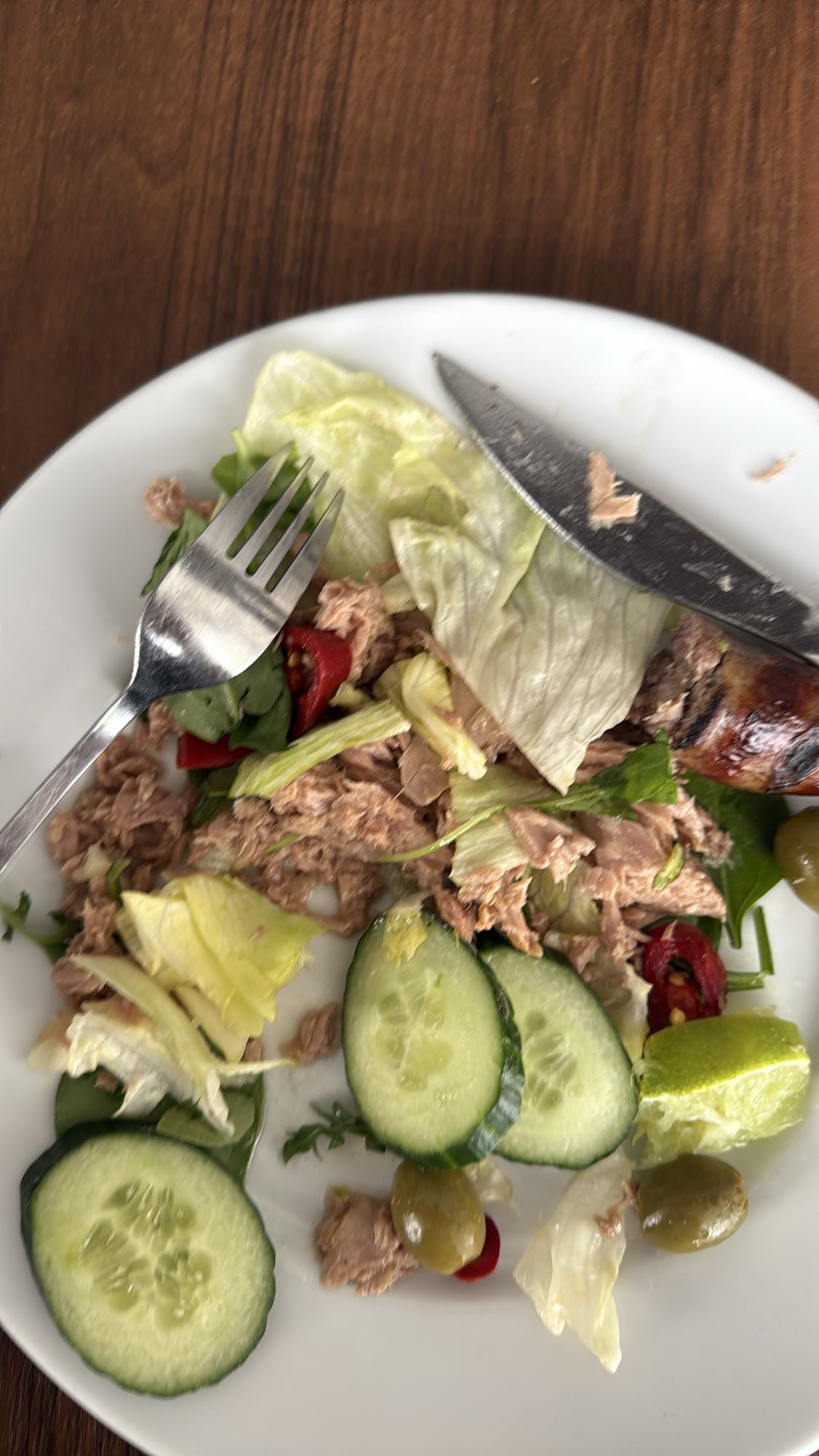 Salată cu ton și legume