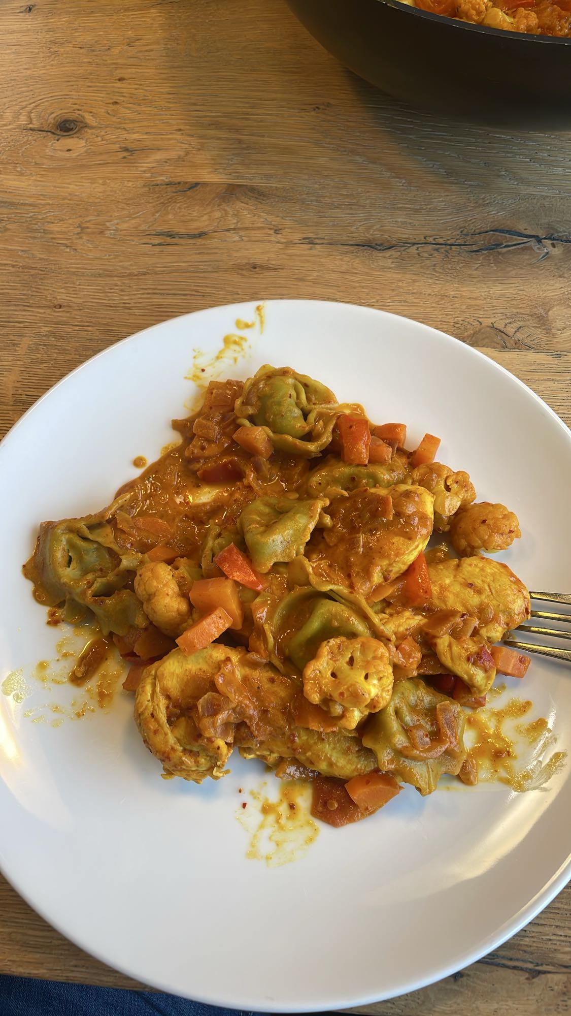Tortellini met kip curry