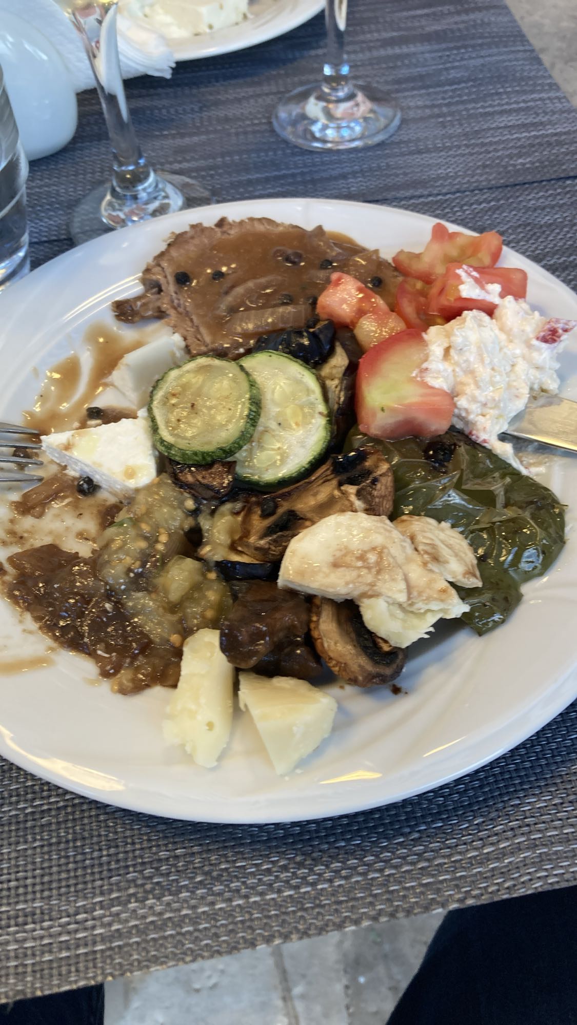 Blandad tallrik med kött