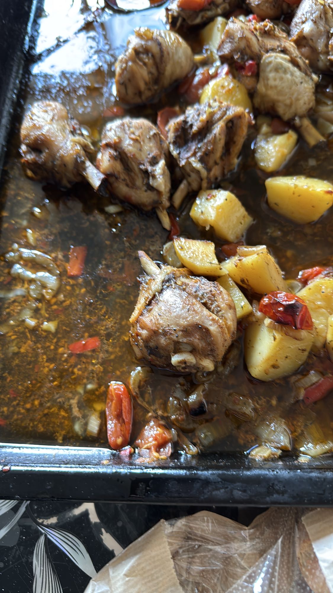 Pui cu cartofi la cuptor