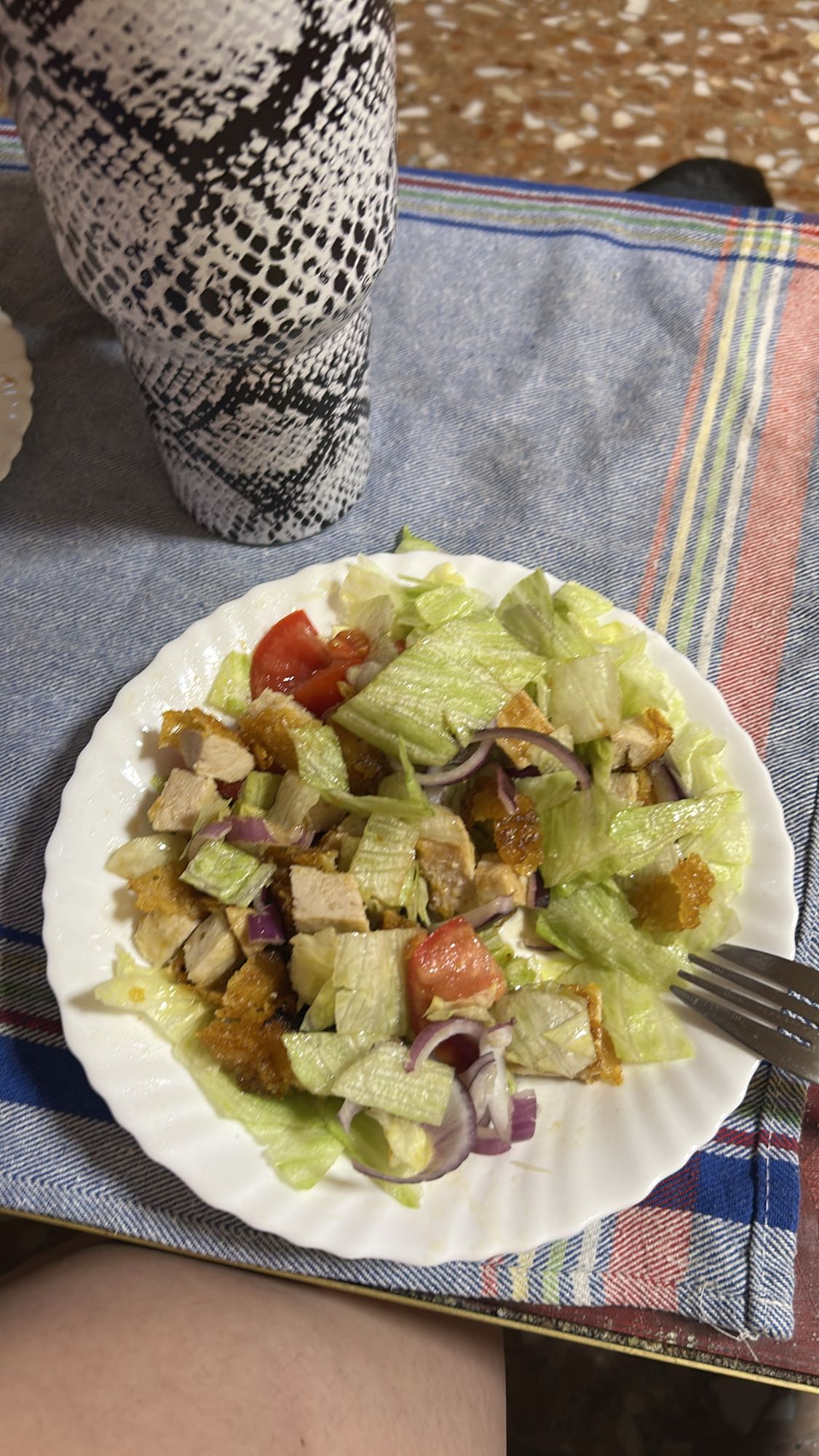 ensalada de pollo crujiente