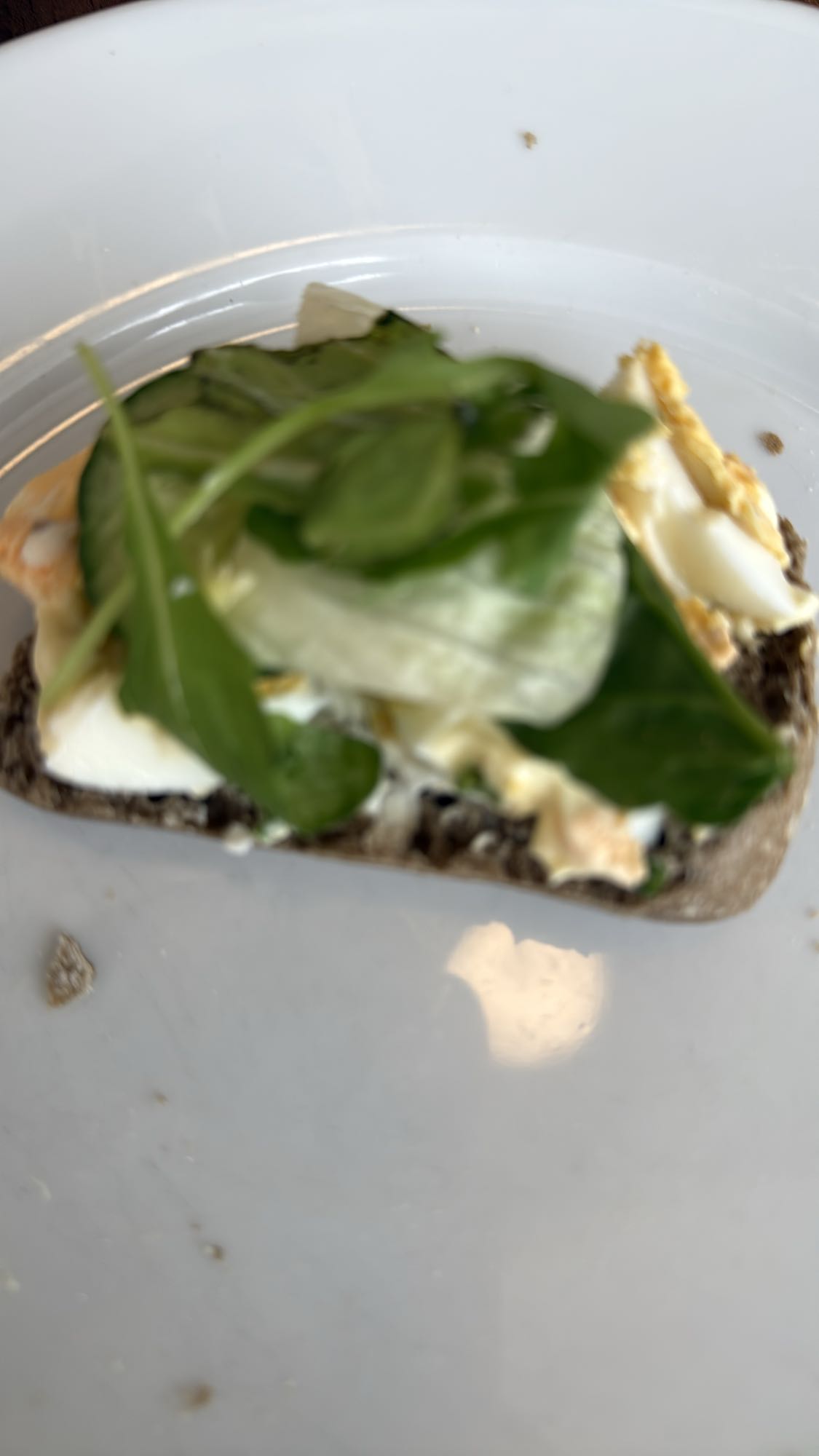 Sandviș cu ou și verdeață