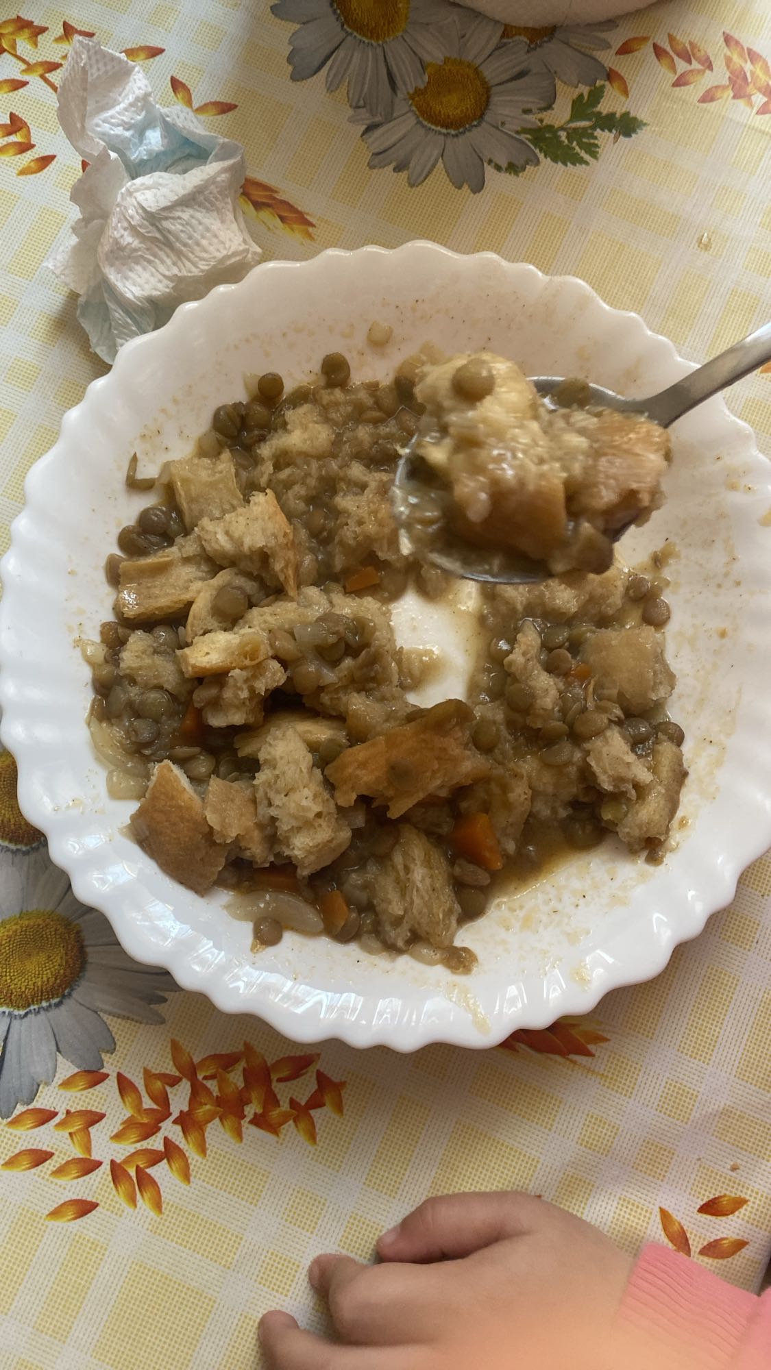 Леща яхния с хляб