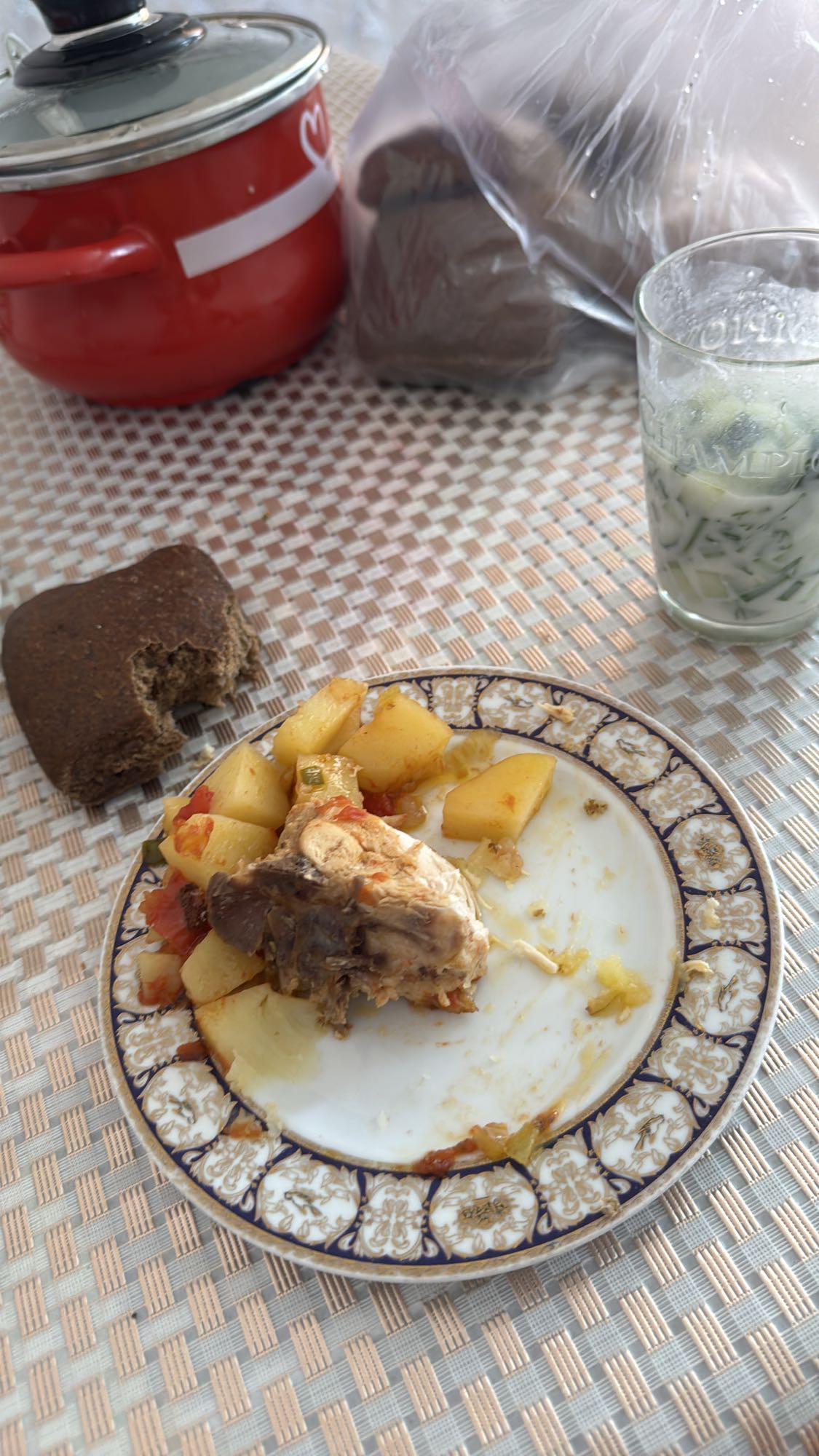 Tavuklu patates yemeği