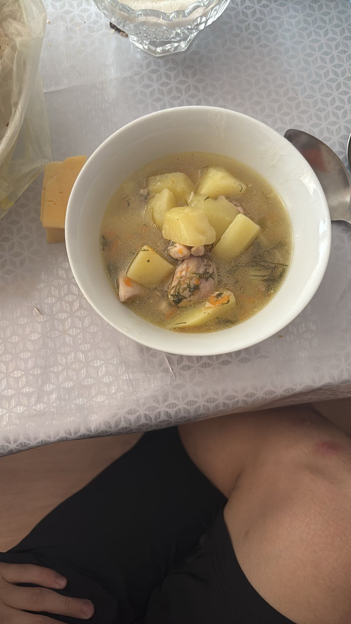 Куриный суп с картошкой и сыром