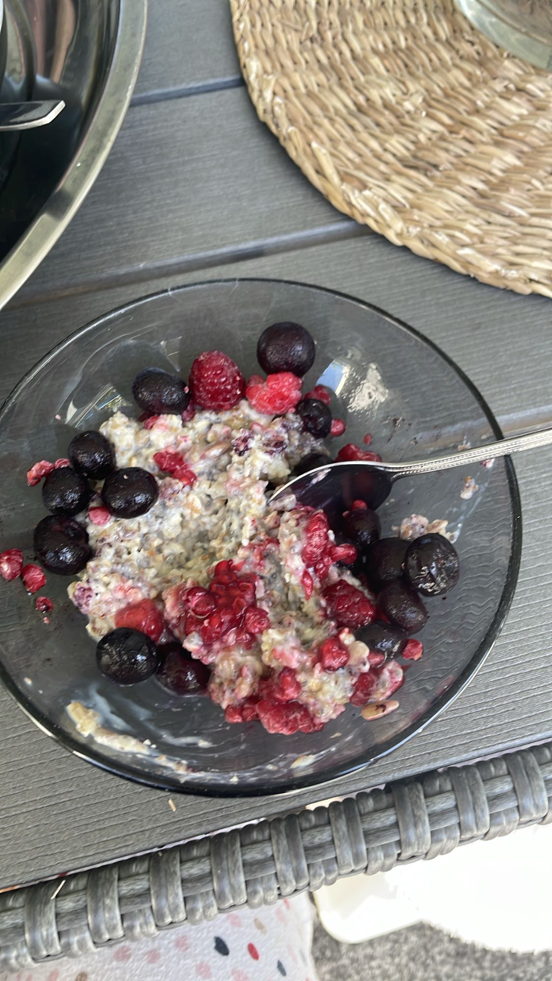 Havregrynsgröt med bär