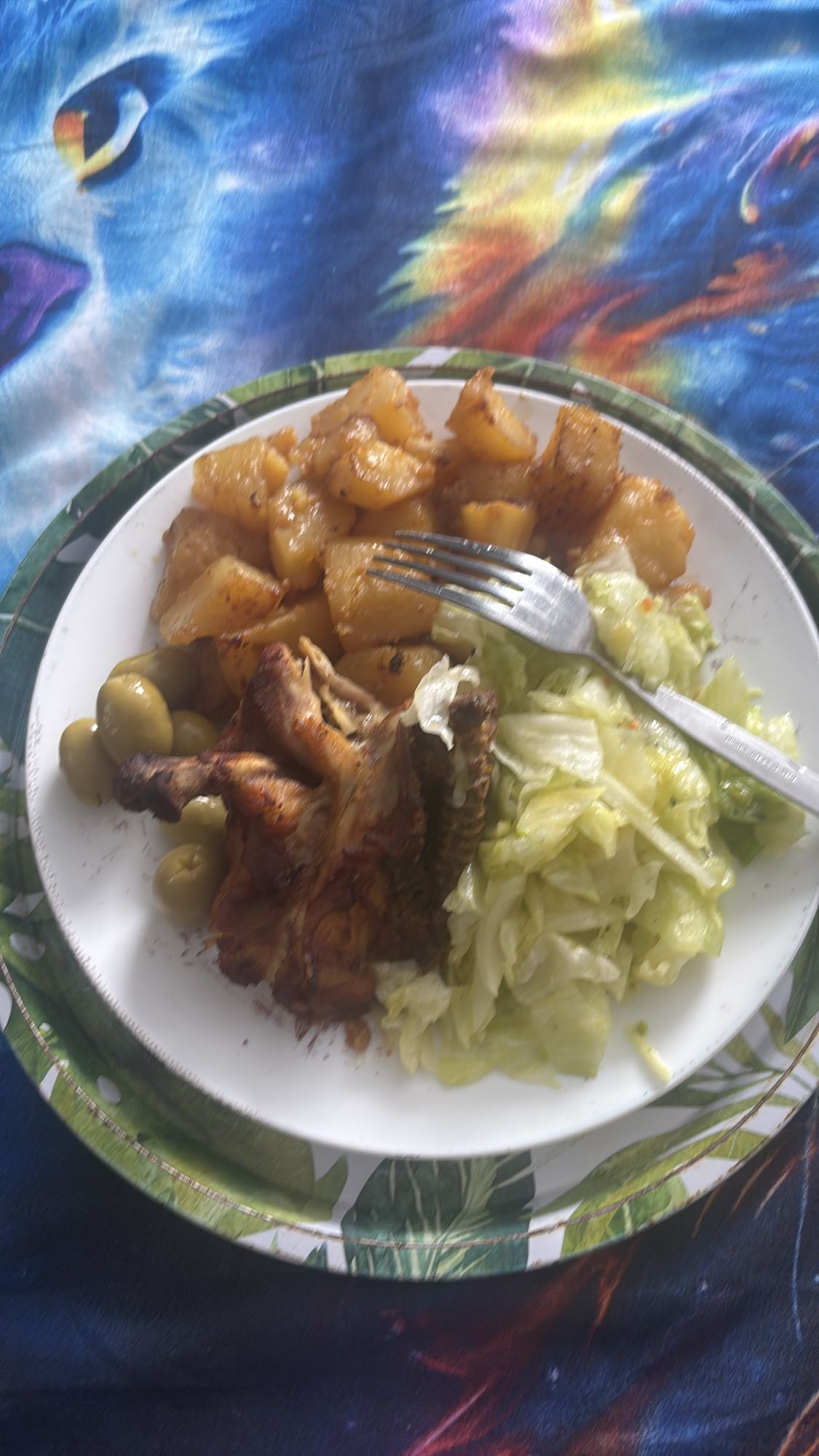 Pollo con papas y ensalada