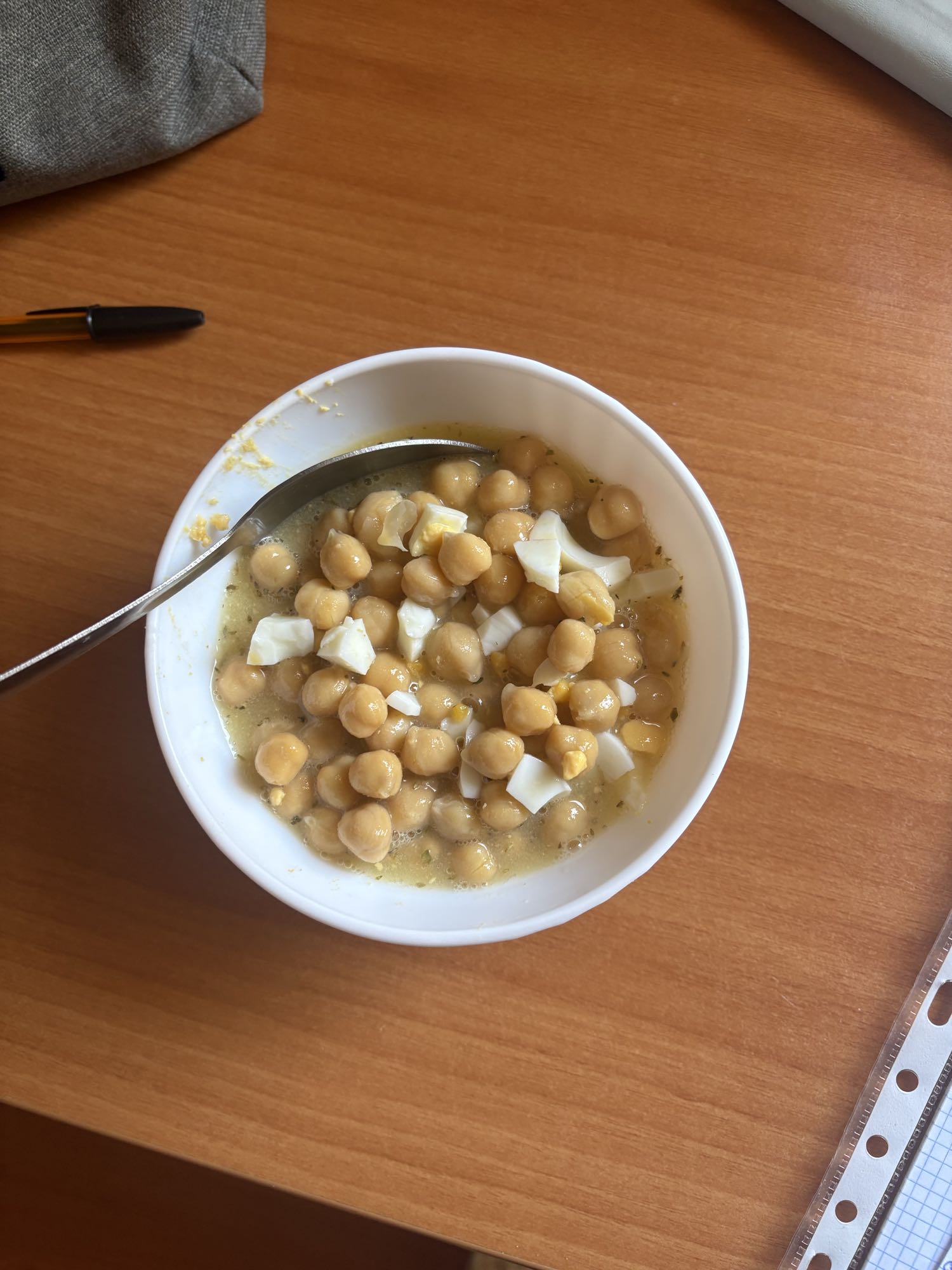 Garbanzos con huevo