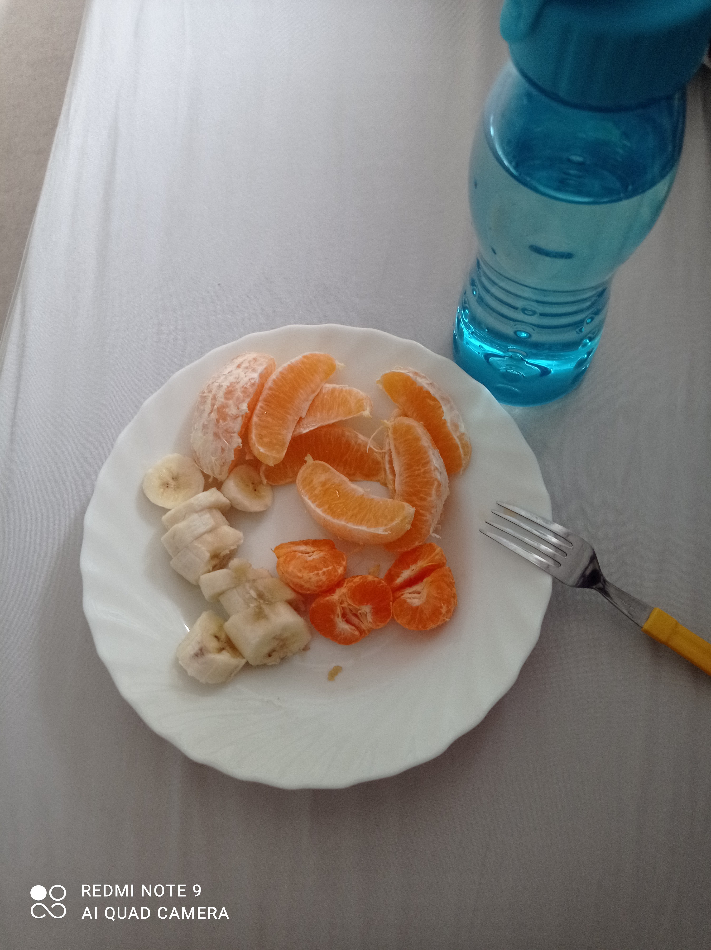 Fruit plate with water