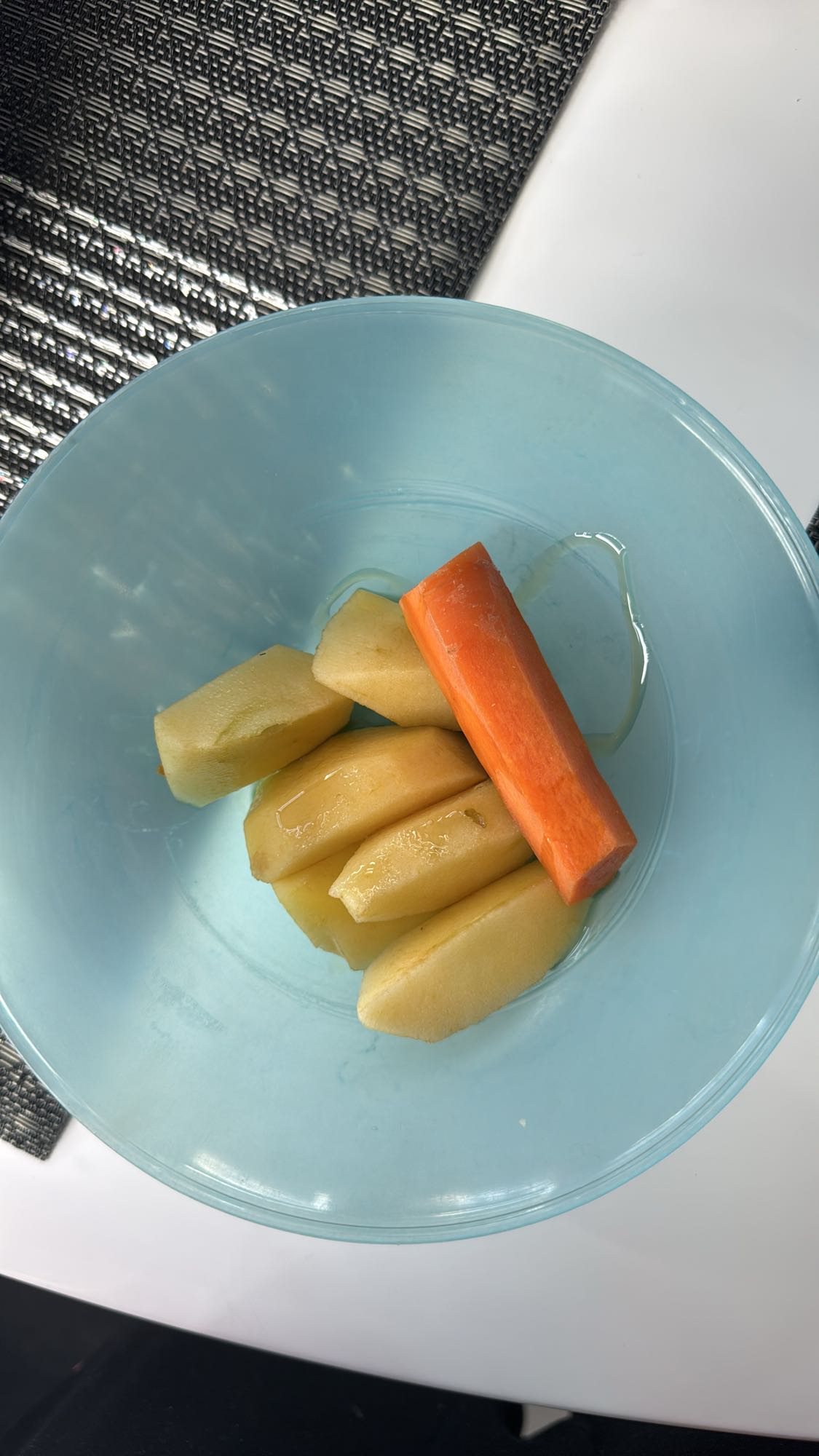 Apfel & Karotte Snack mit Honig