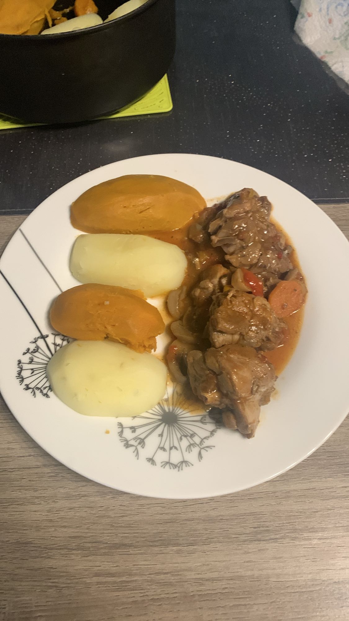 Ragoût de lapin, patates