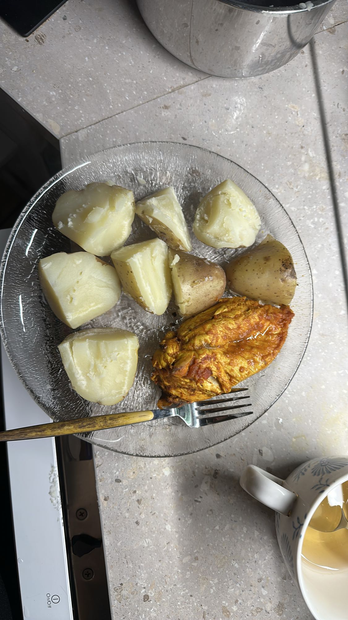 Kyckling med kokt potatis