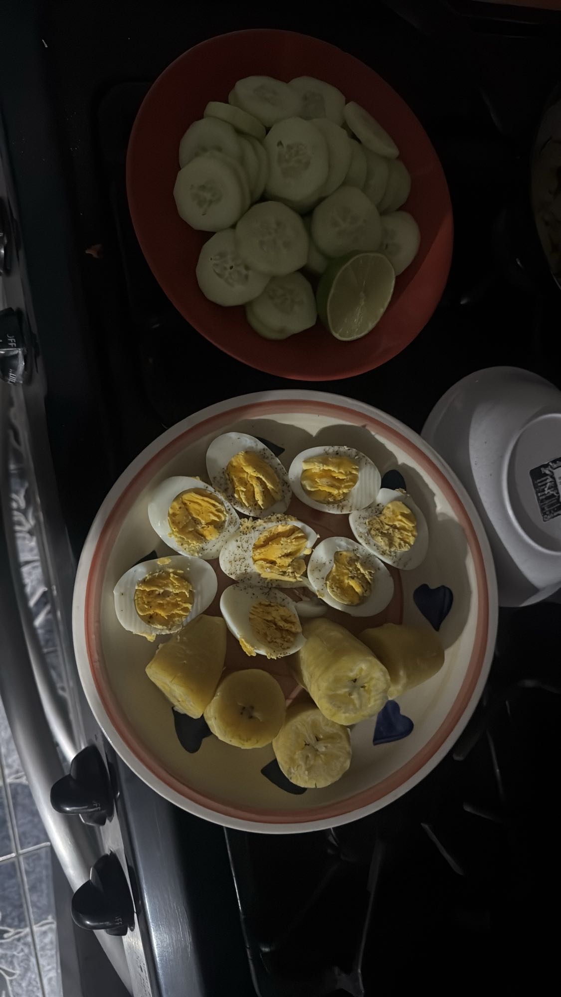 Huevos, plátano y pepino