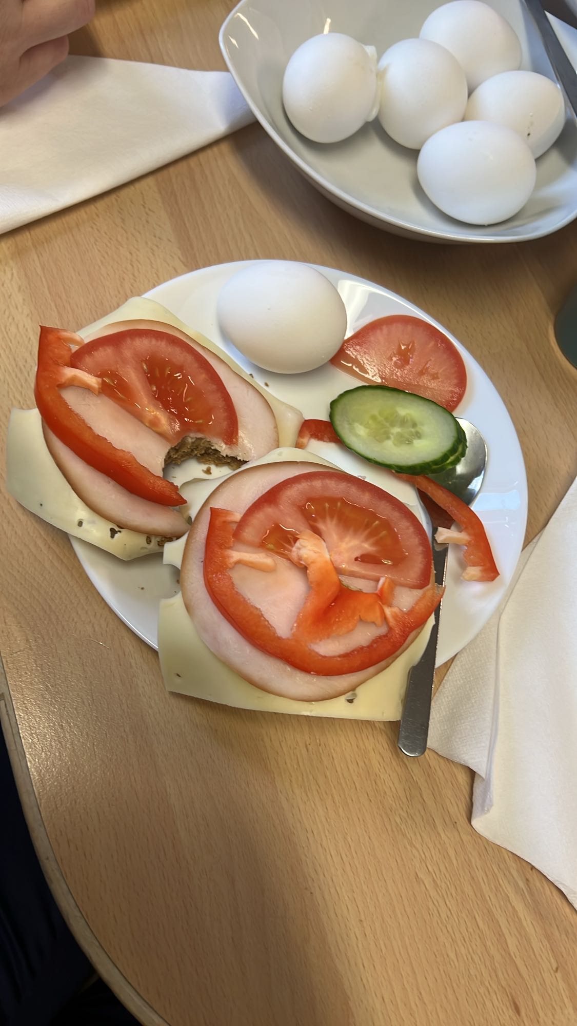 Smörgås med ägg & grönsaker