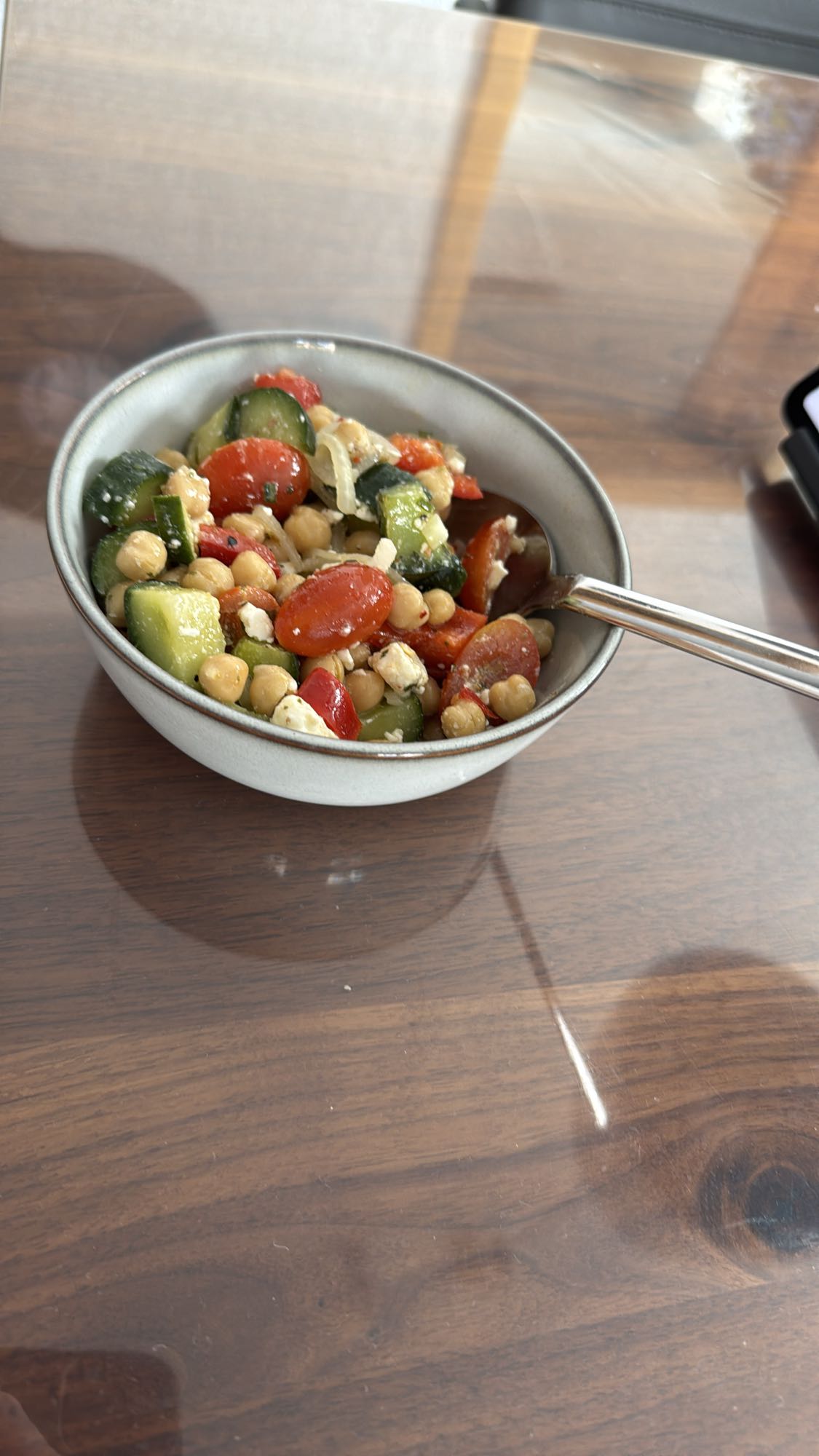 Kichererbsen-Gemüse-Salat