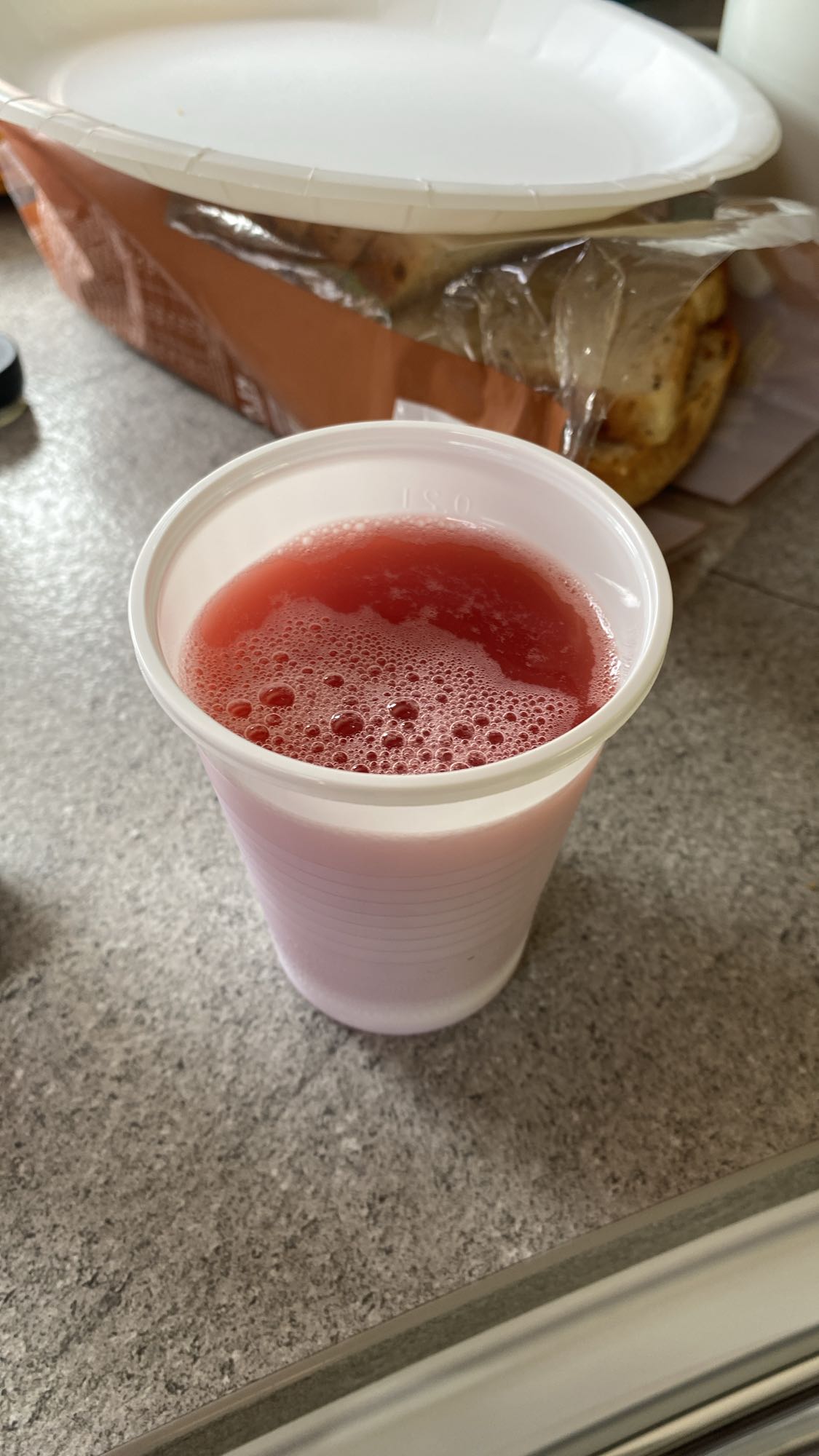 Sunniva eple og bringebærjuice