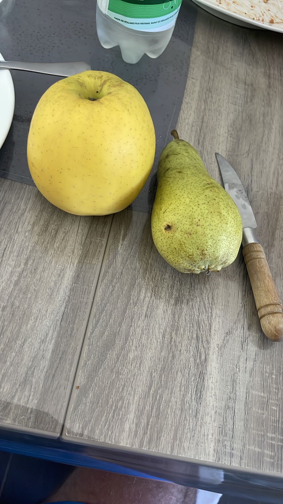 Pomme et poire fraîches