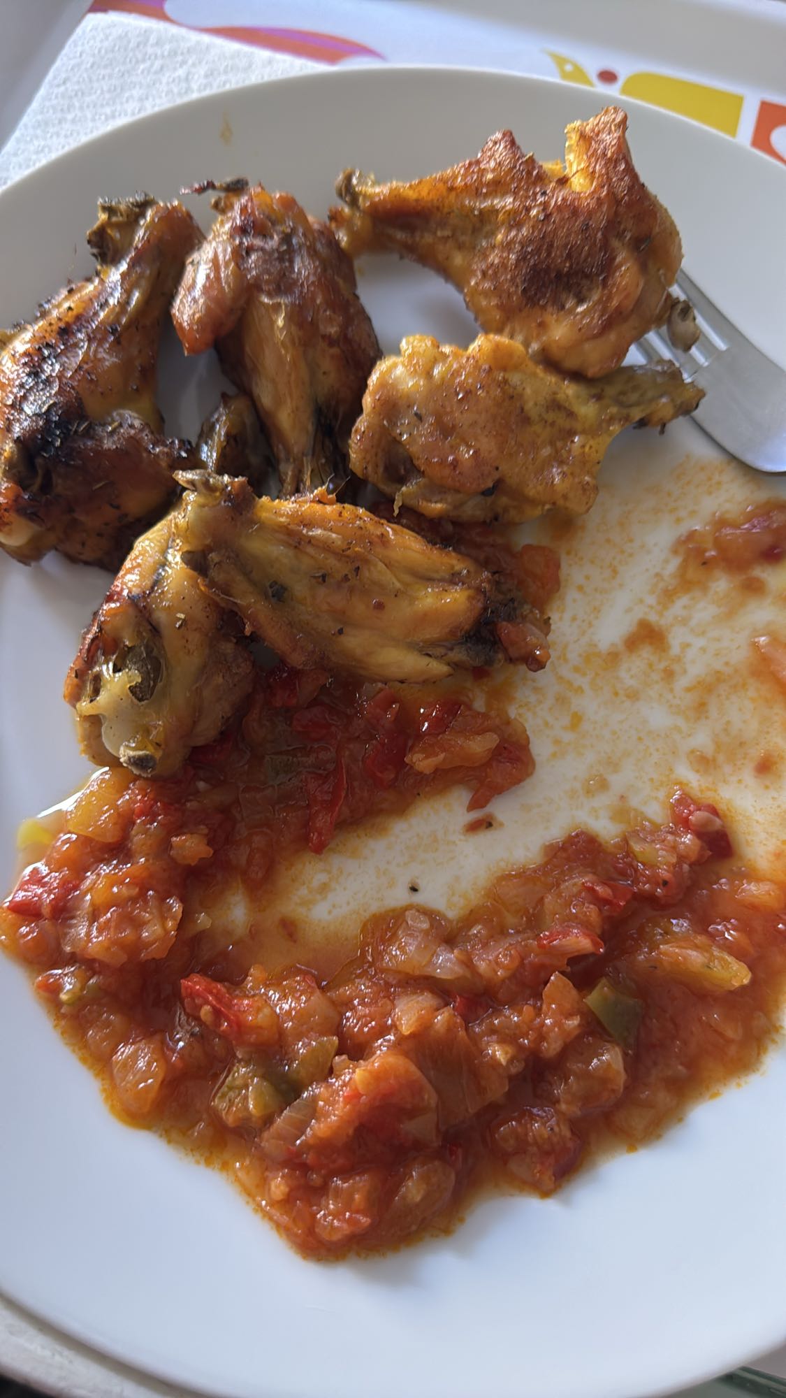 Alitas con salsa de tomate