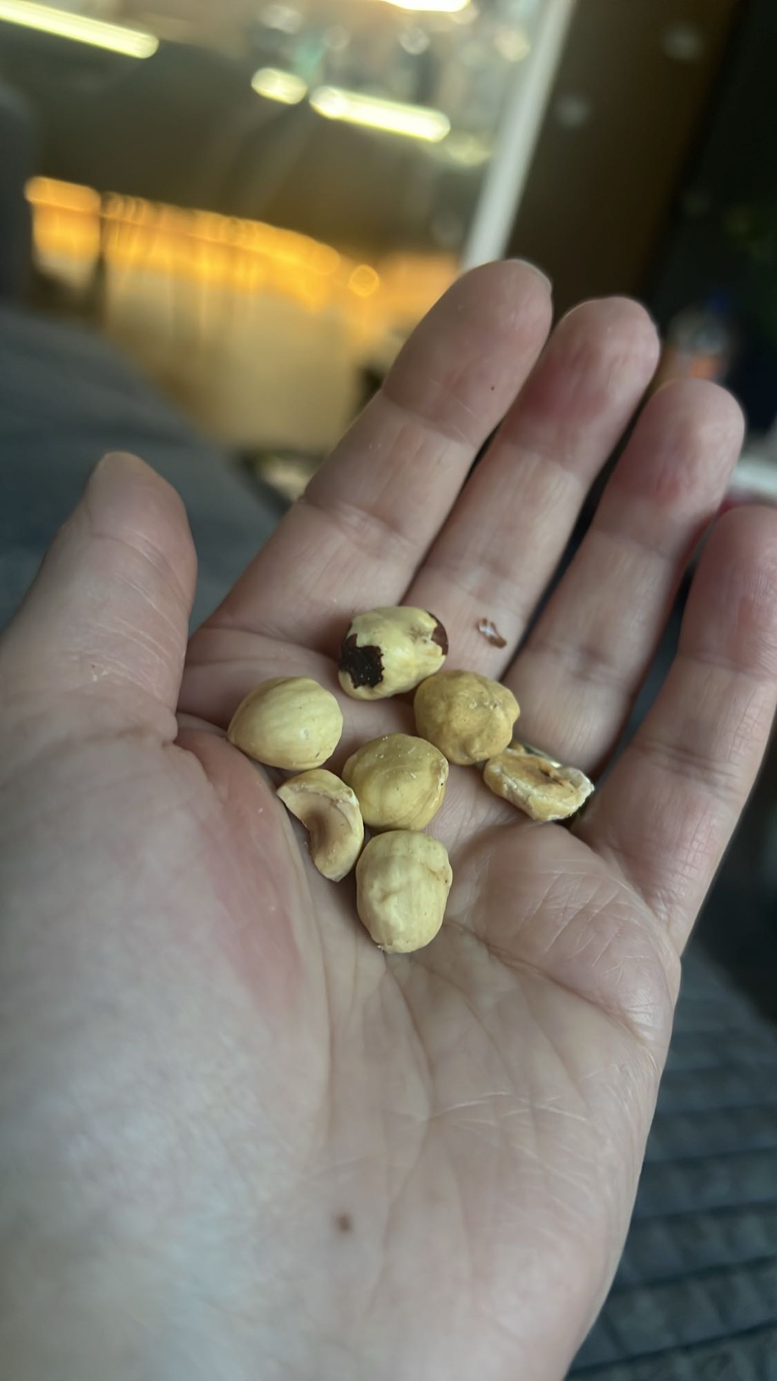 Alune de pădure crude