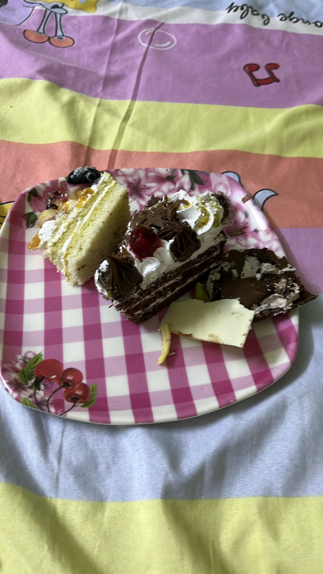 Mixed Cake Slices