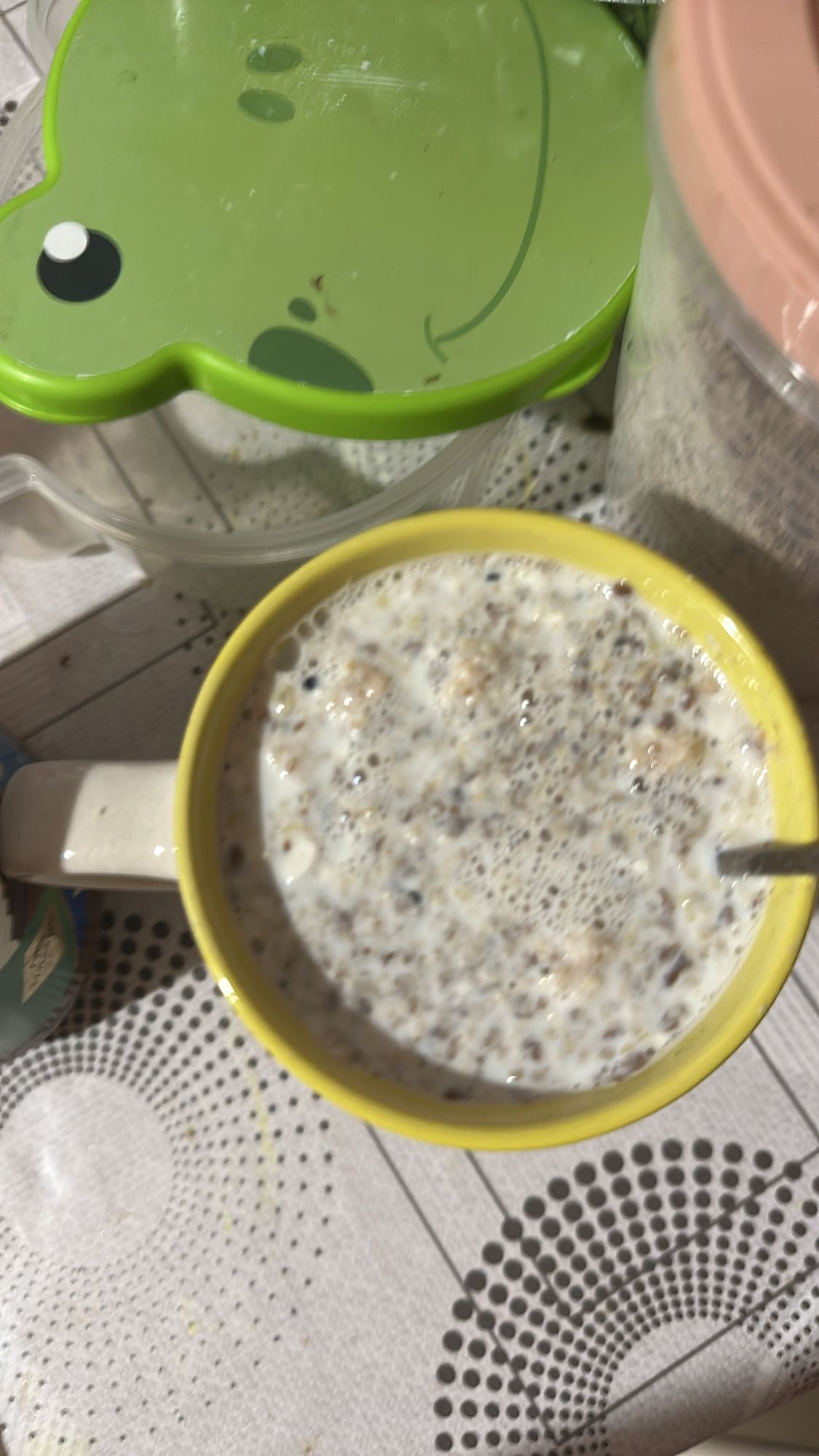 Terci cu lapte și semințe