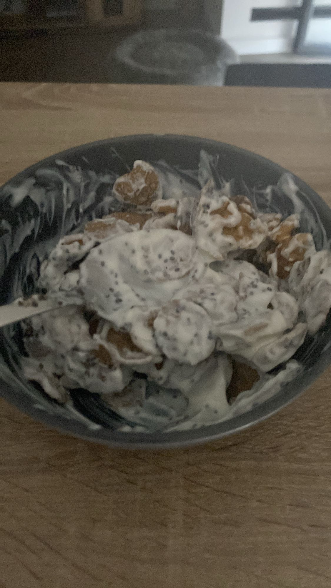 yogur con nueces y chía