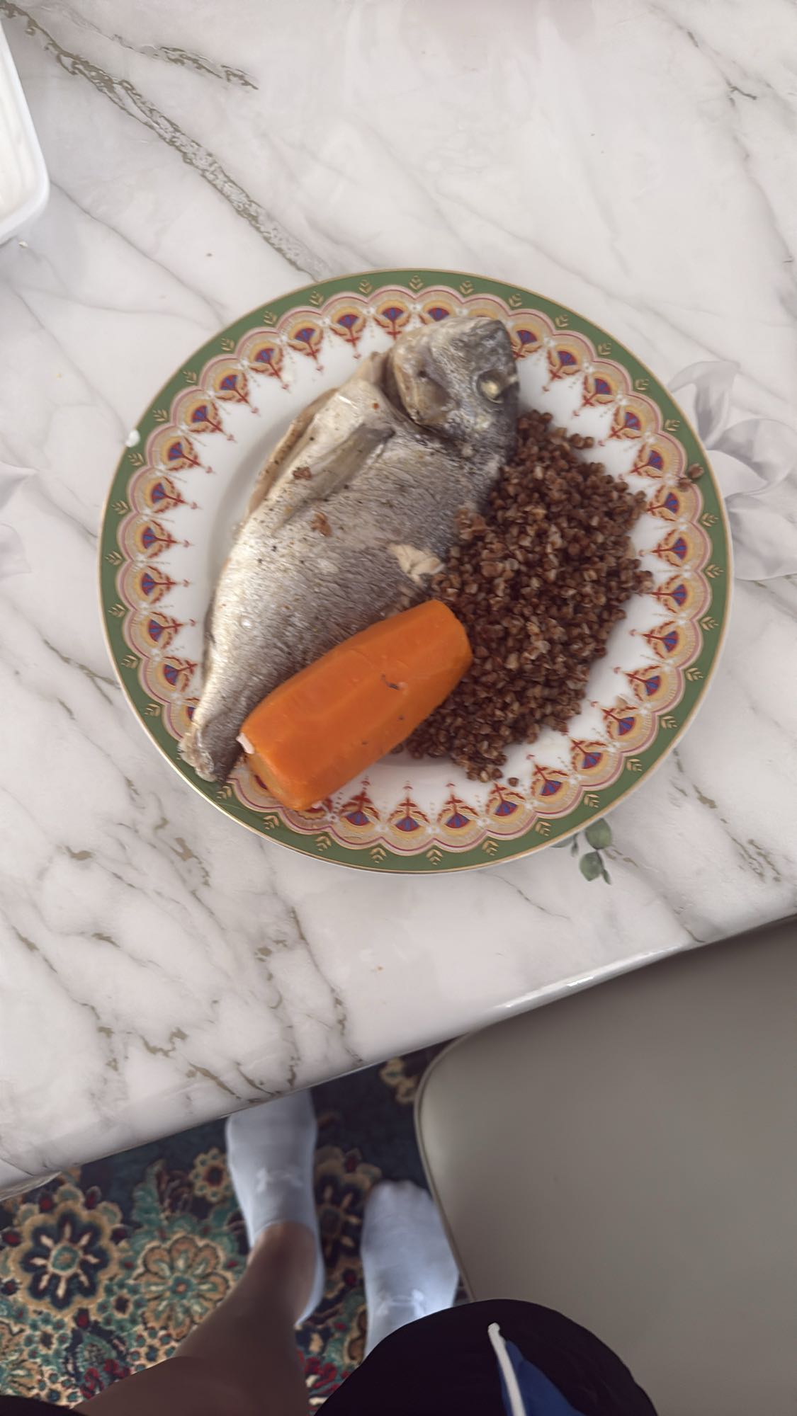 Рыба с гречкой и морковью