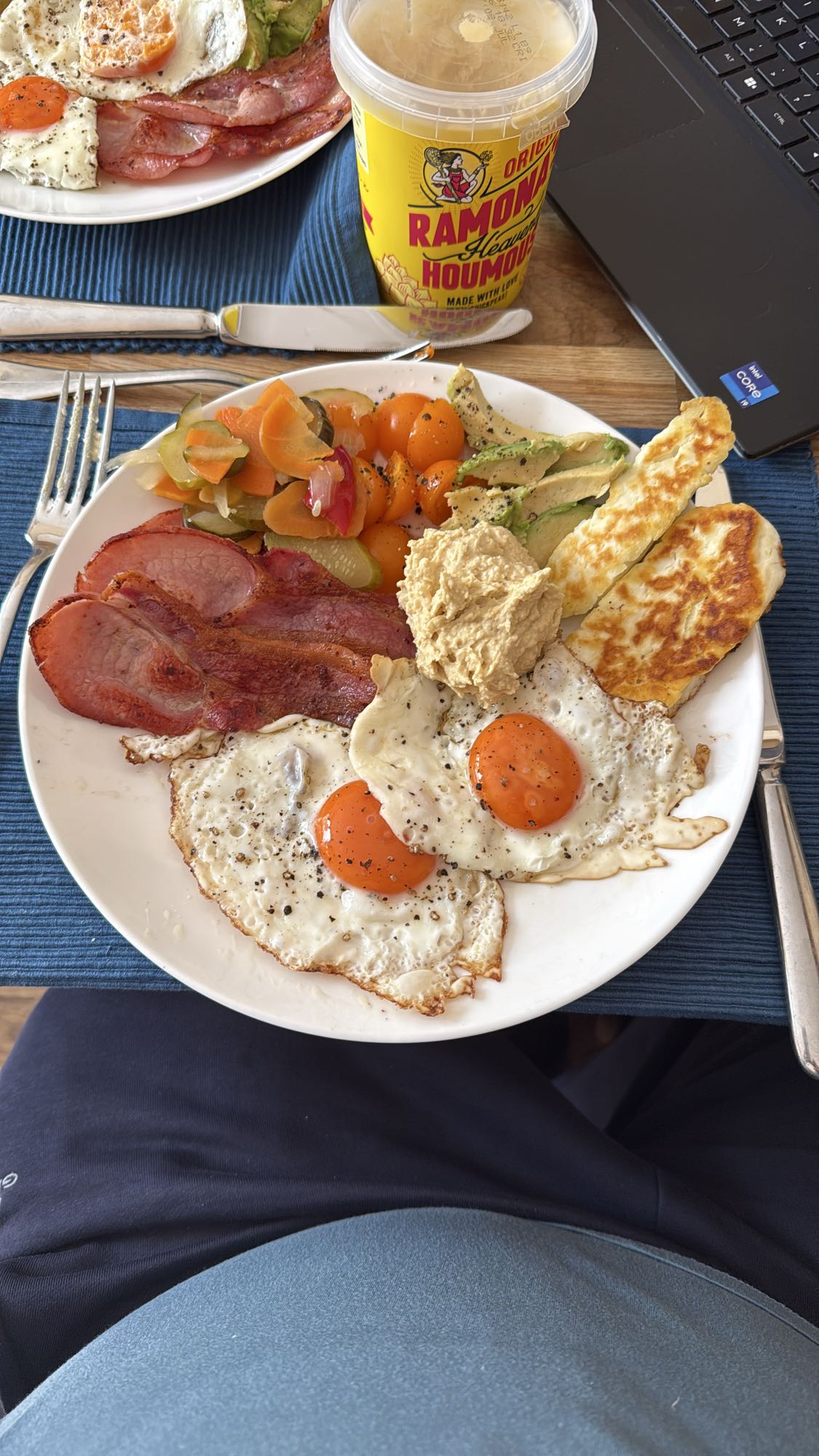 Eggs, Bacon & Veg Plate