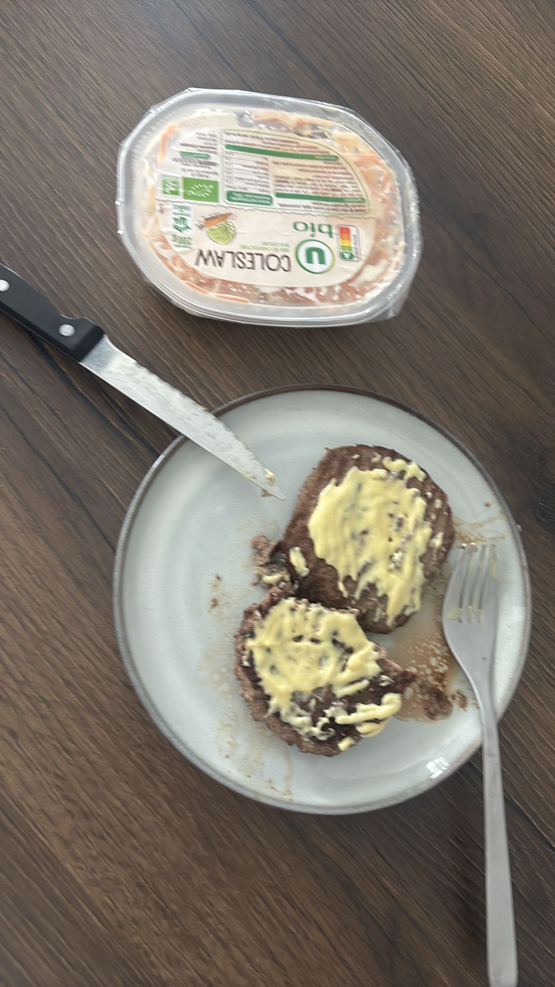 Steak à la moutarde et coleslaw