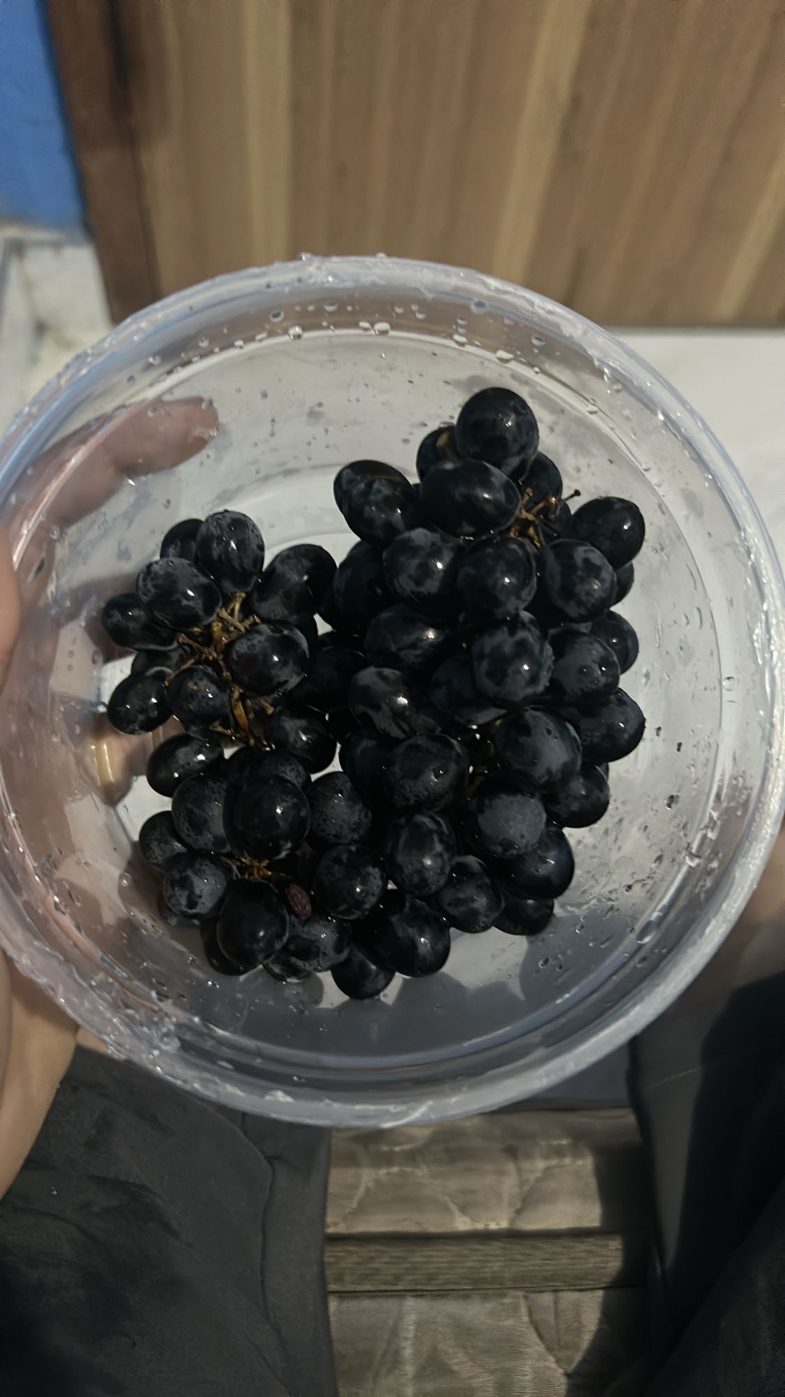 Uvas pretas frescas