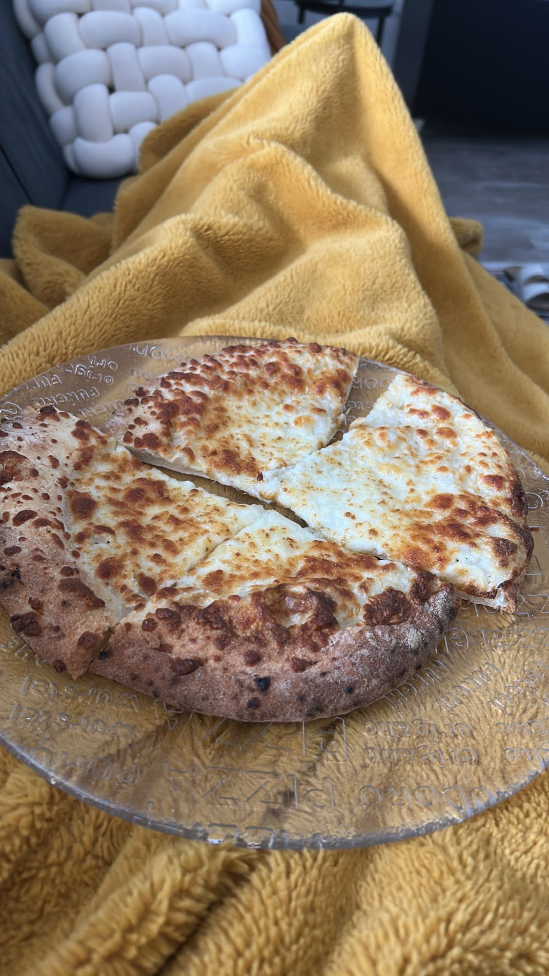 Käsepizza