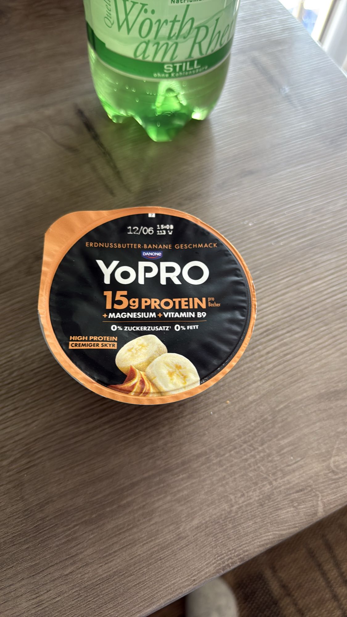 YoPRO bananowy skyr