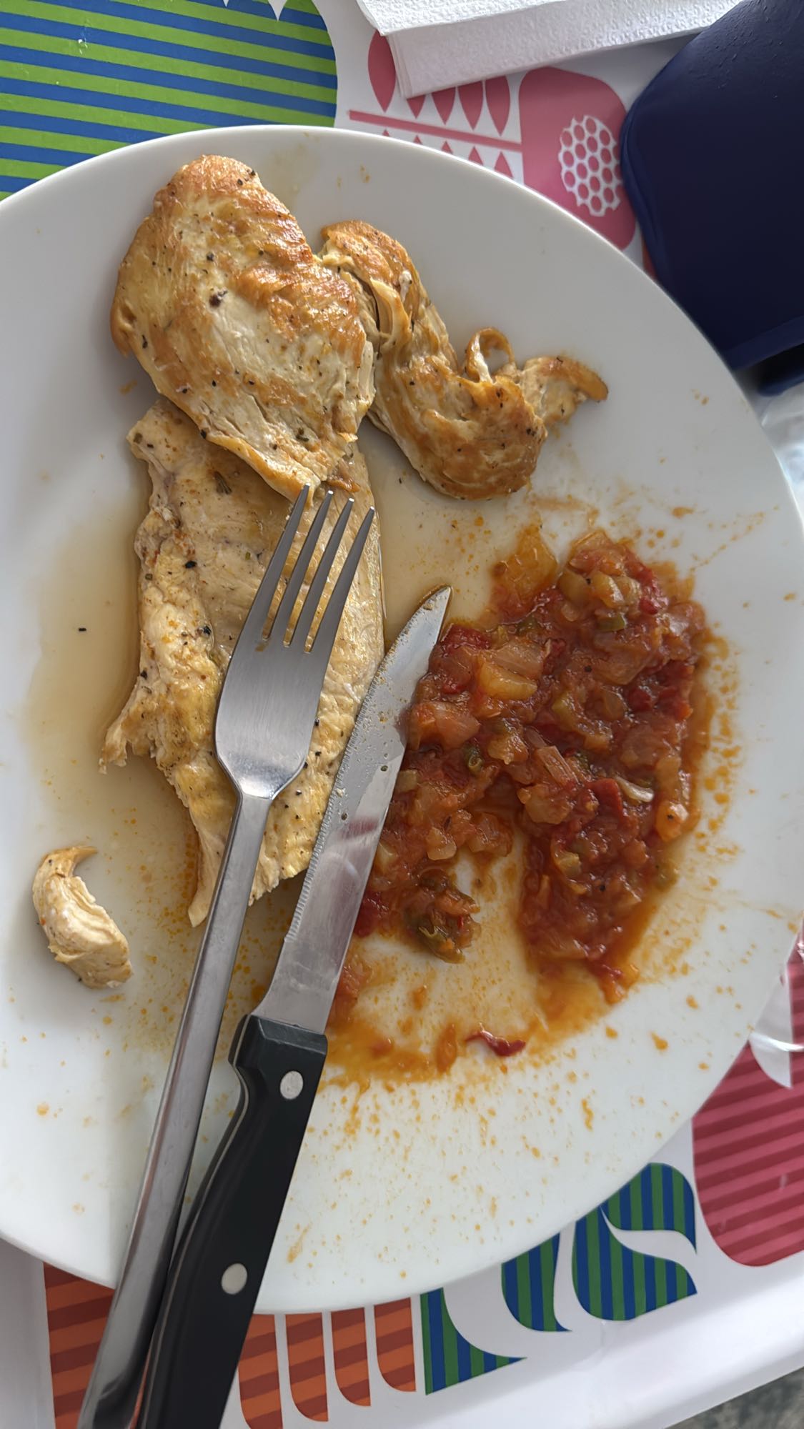 Pollo con salsa de tomate