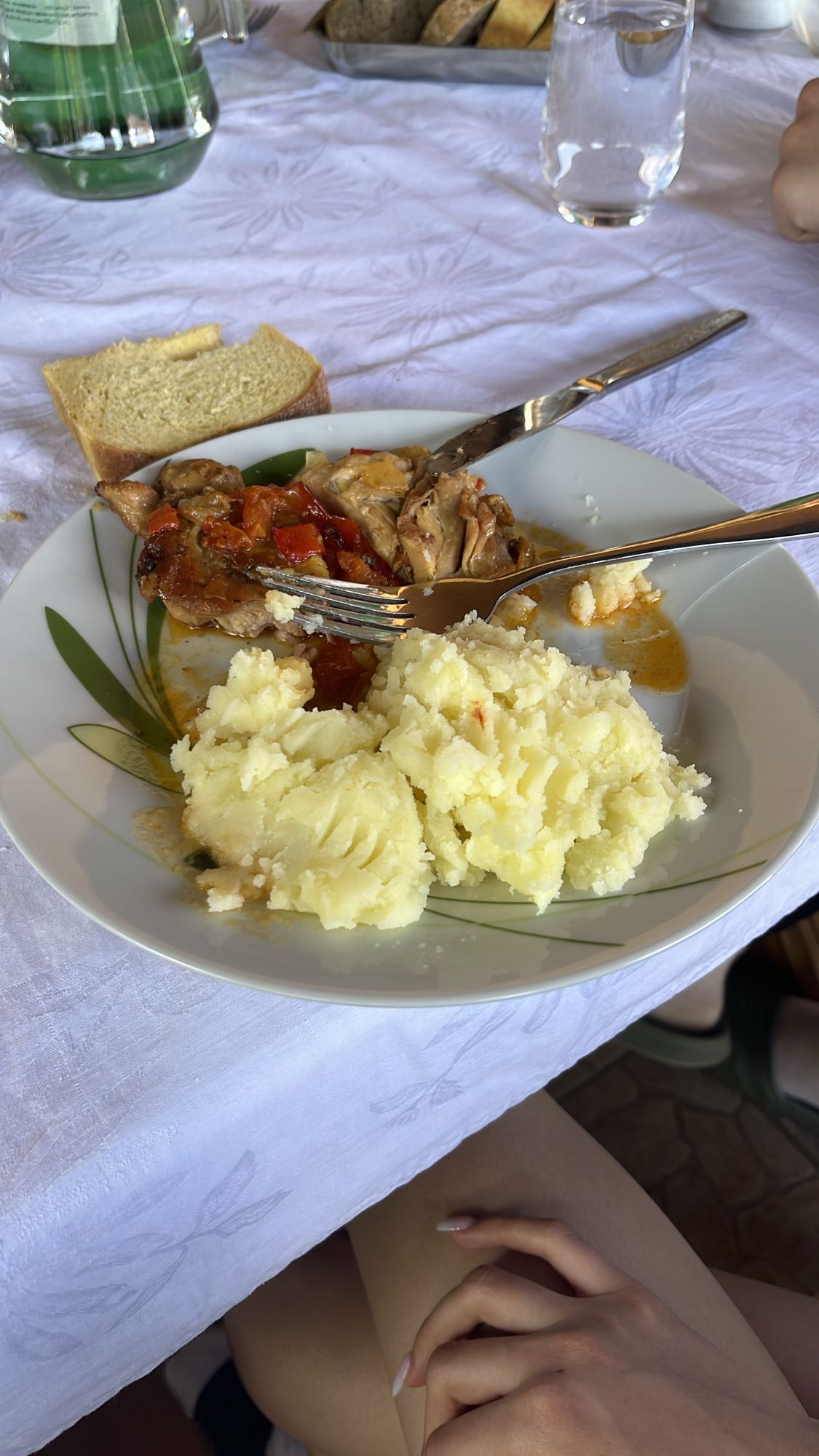 Pire s piletinom i paprikom