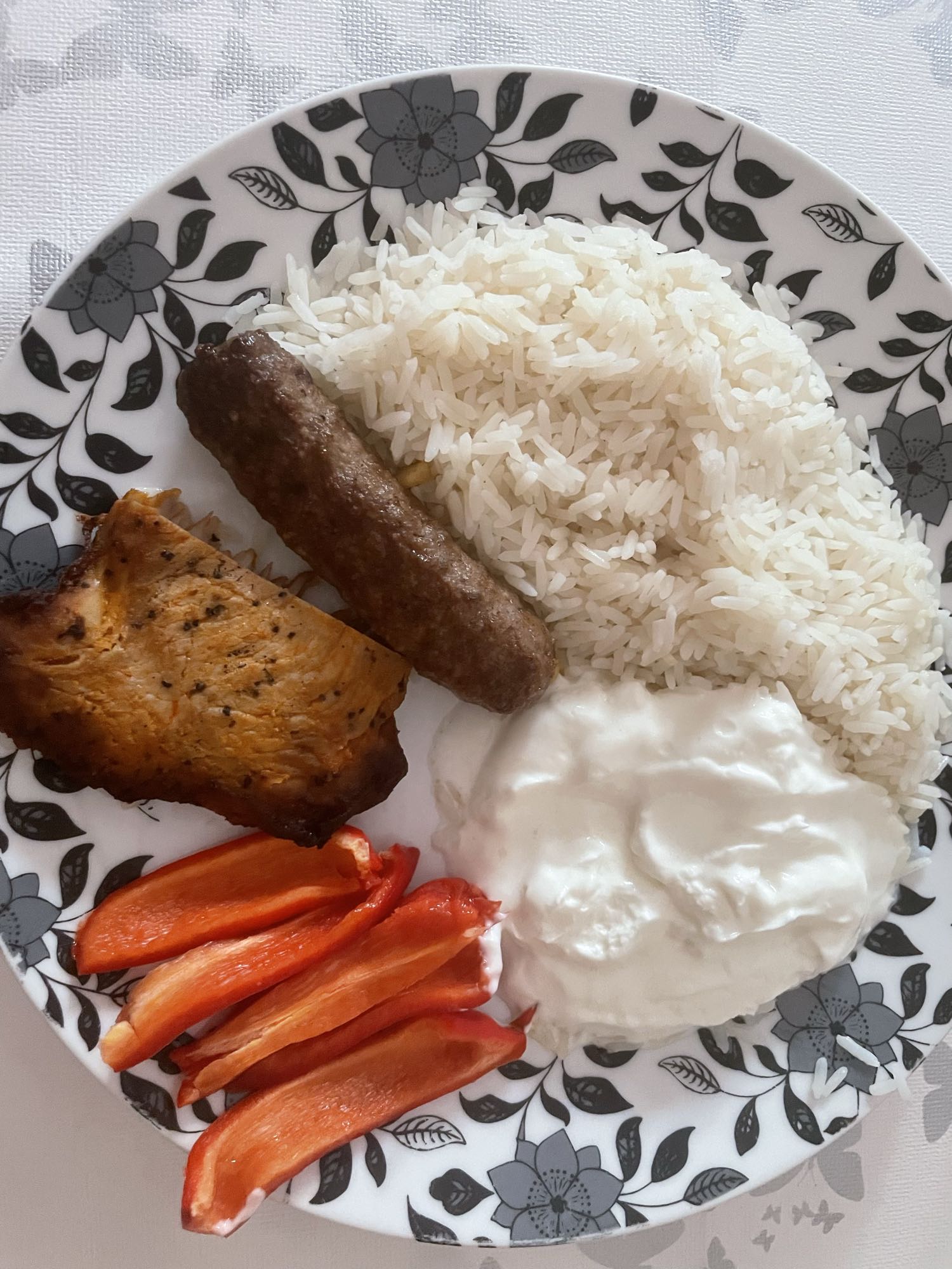 Grillteller mit Reis